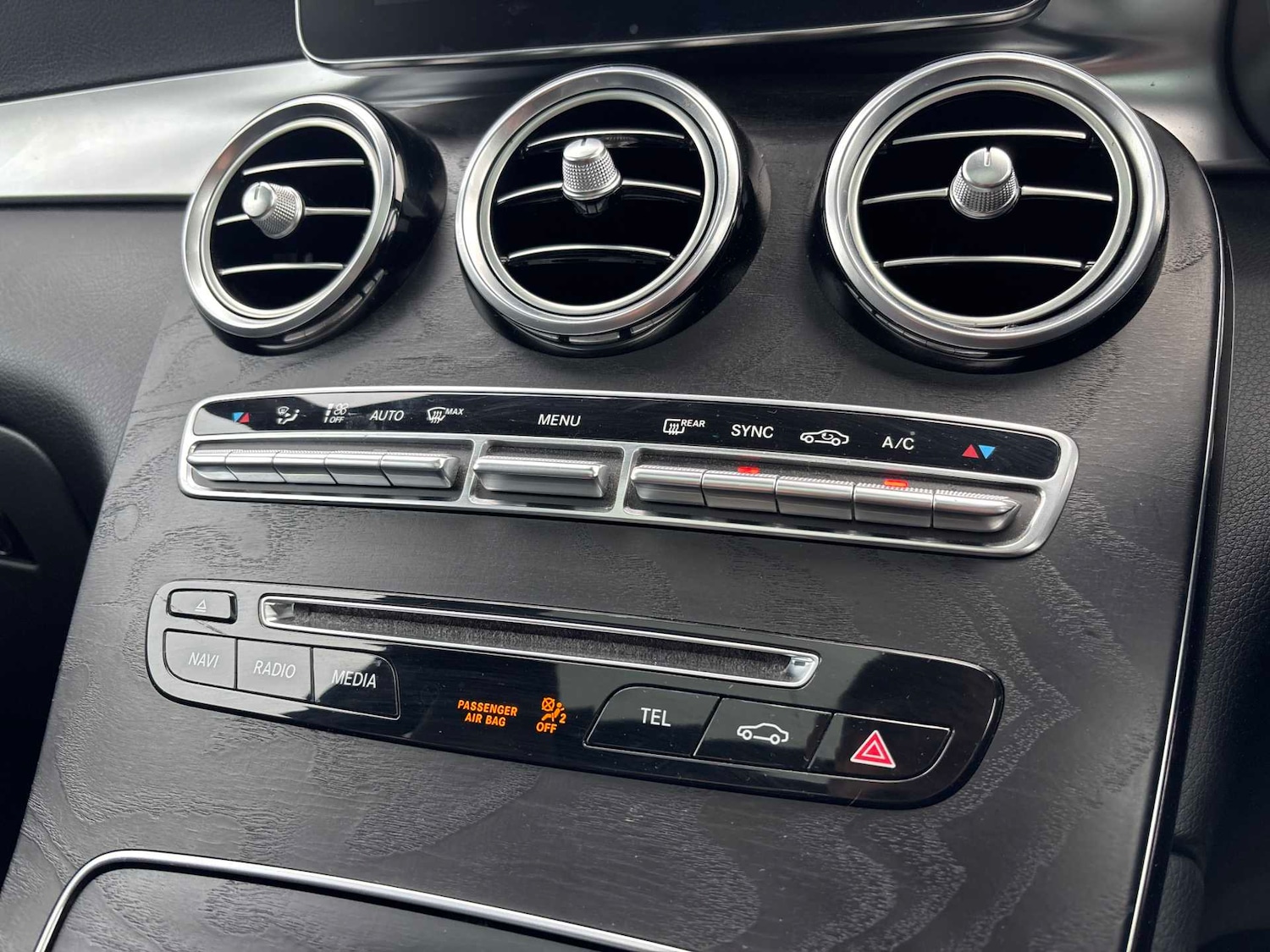 Used Mercedes-Benz GLC 2016 for sale - 77615473: Photo 33