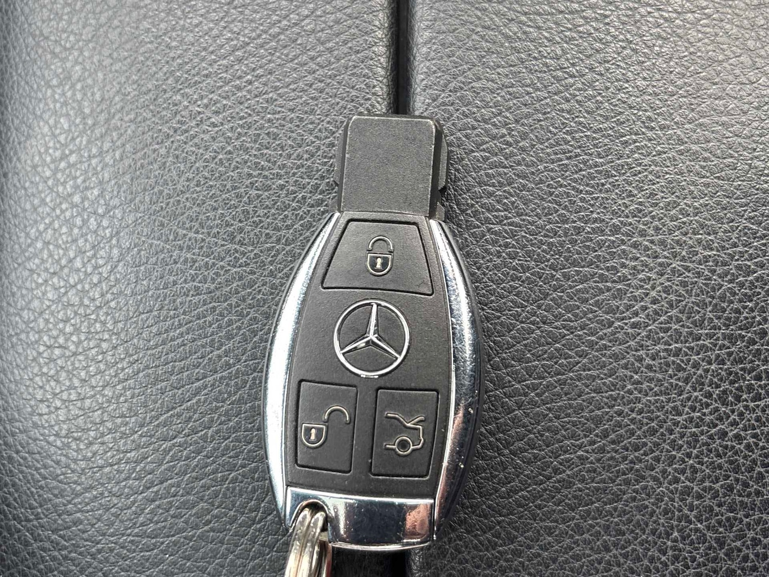 Used Mercedes-Benz GLC 2016 for sale - 77615473: Photo 35