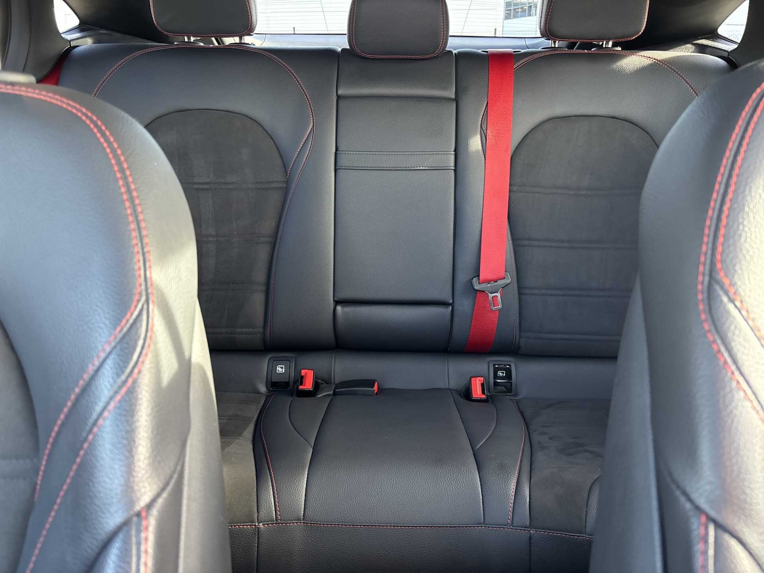 Used Mercedes-Benz GLC 2019 for sale - 76362536: Photo 17