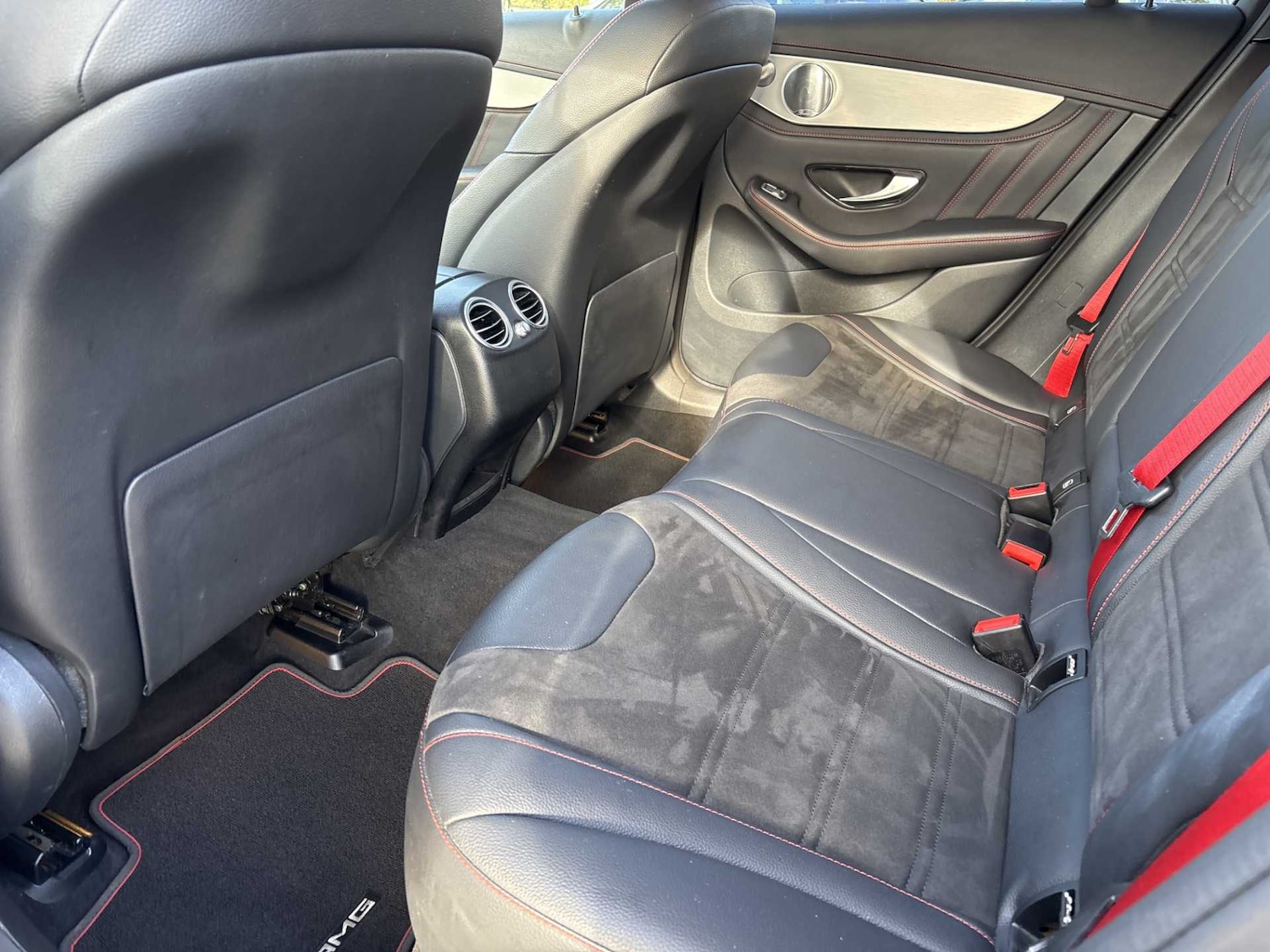 Used Mercedes-Benz GLC 2019 for sale - 76362536: Photo 18