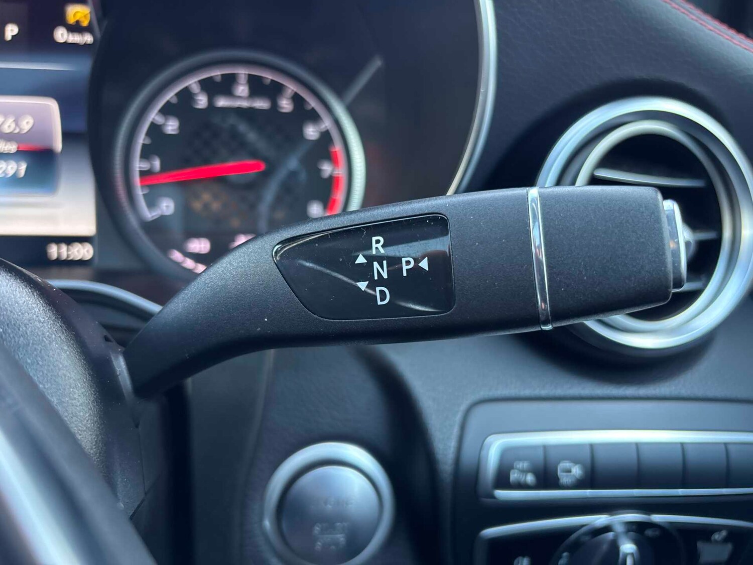 Used Mercedes-Benz GLC 2019 for sale - 76362536: Photo 25