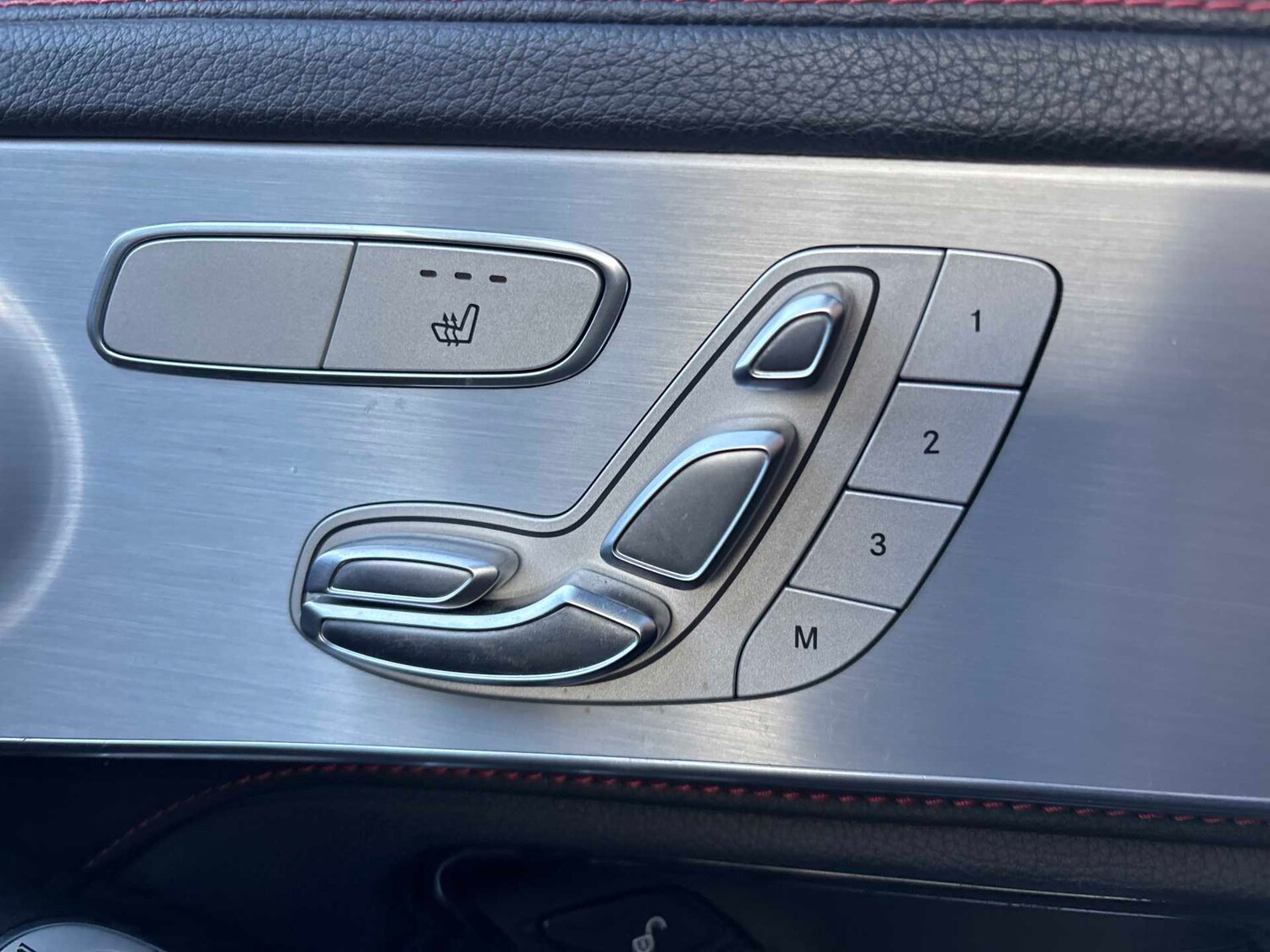 Used Mercedes-Benz GLC 2019 for sale - 76362536: Photo 28