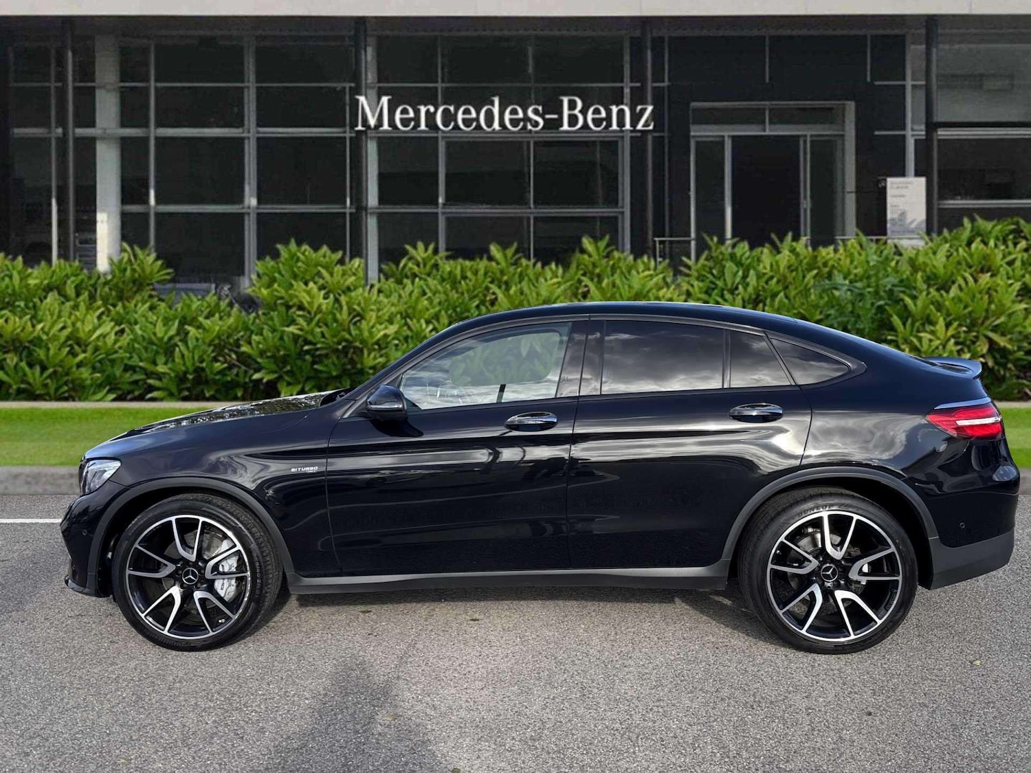 Used Mercedes-Benz GLC 2019 for sale - 76362536: Photo 3