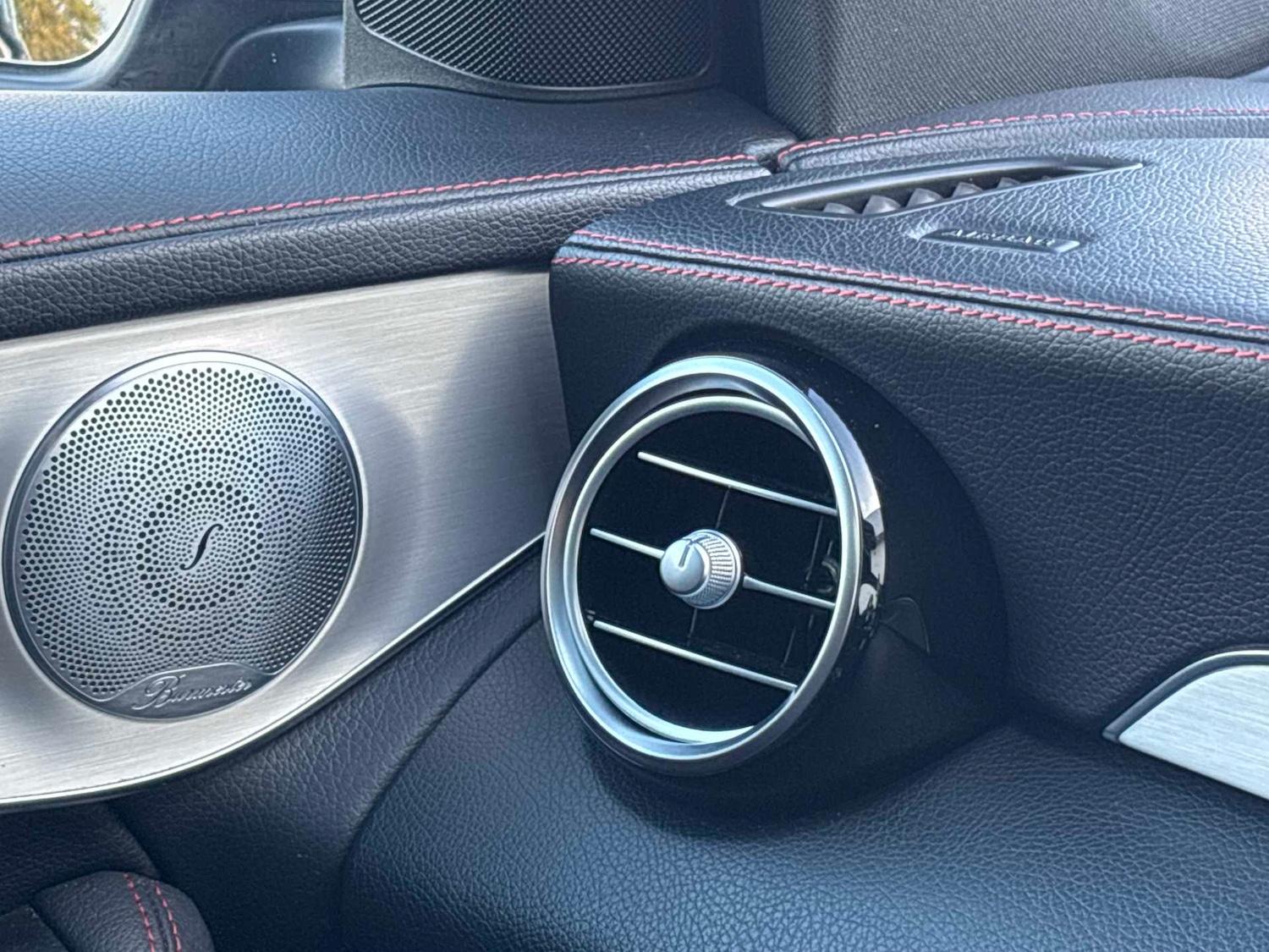 Used Mercedes-Benz GLC 2019 for sale - 76362536: Photo 35