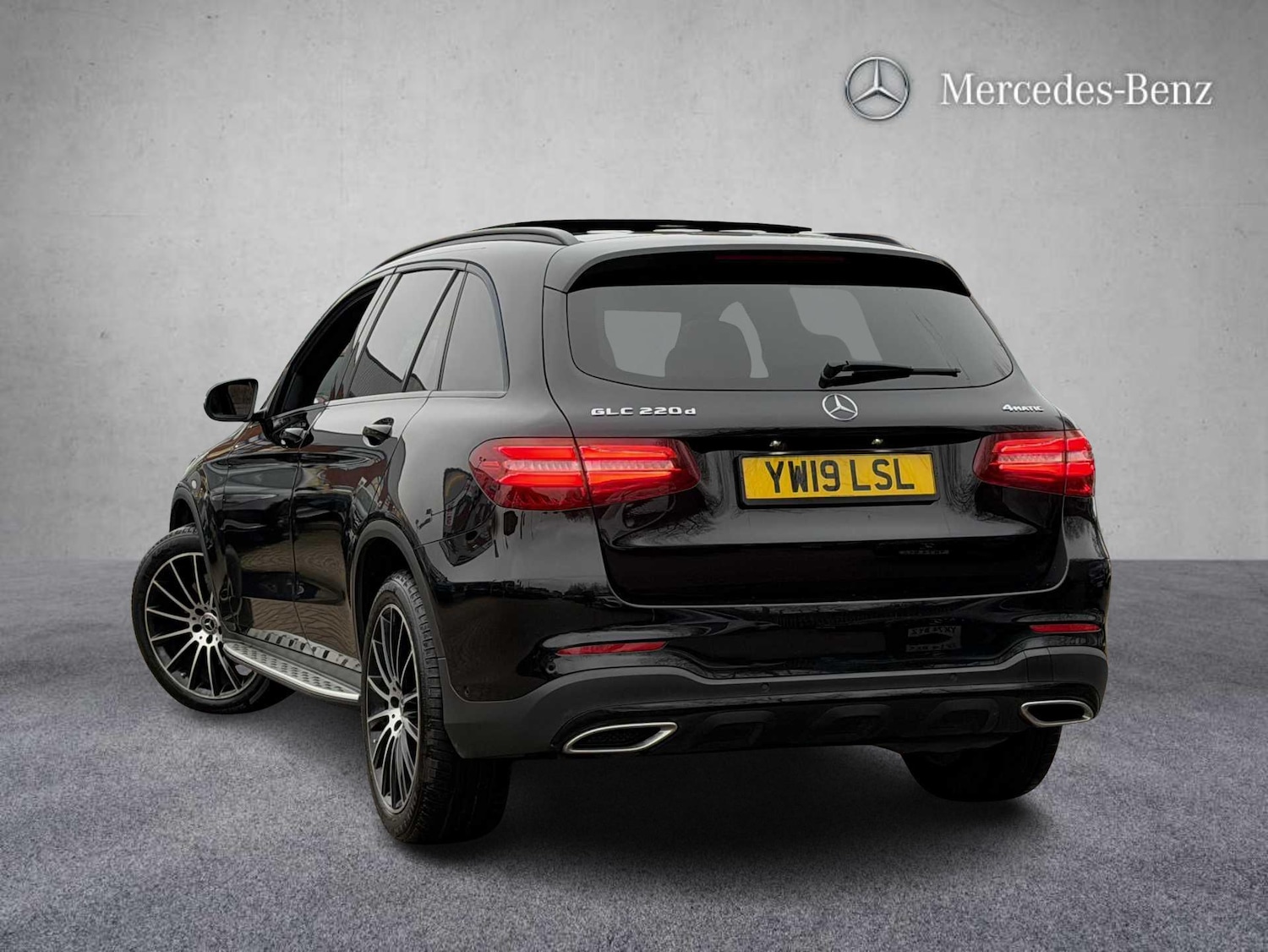 Used Mercedes-Benz GLC 2019 for sale - 77540826: Photo 2