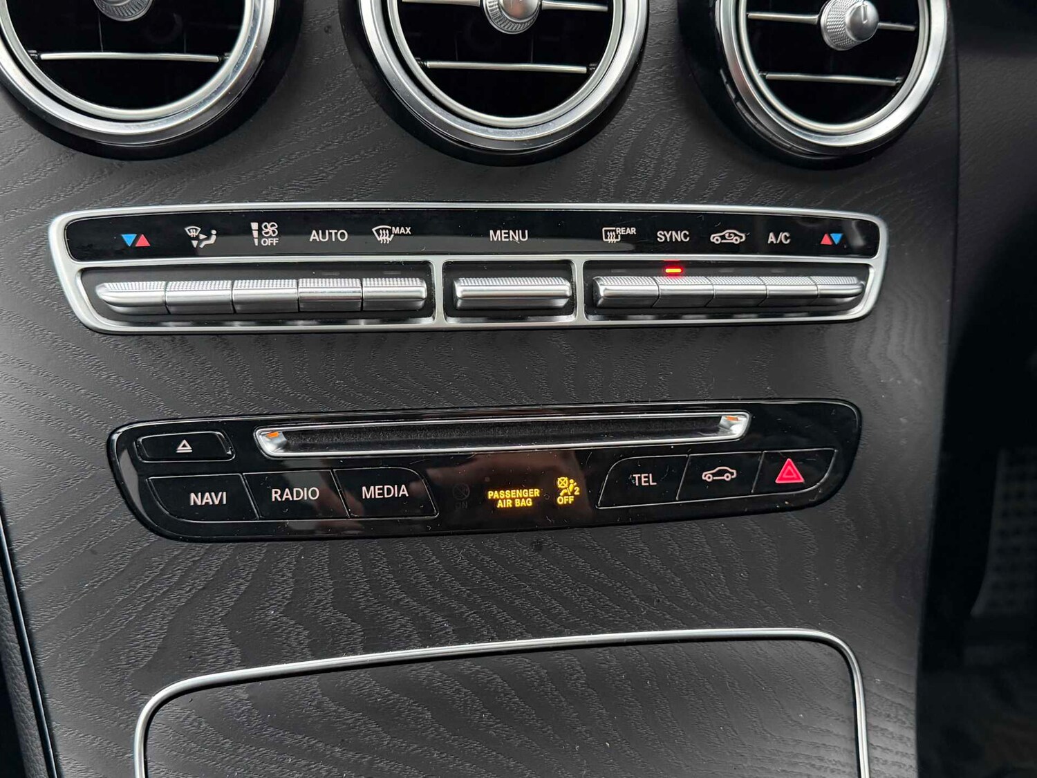 Used Mercedes-Benz GLC 2019 for sale - 77540826: Photo 28