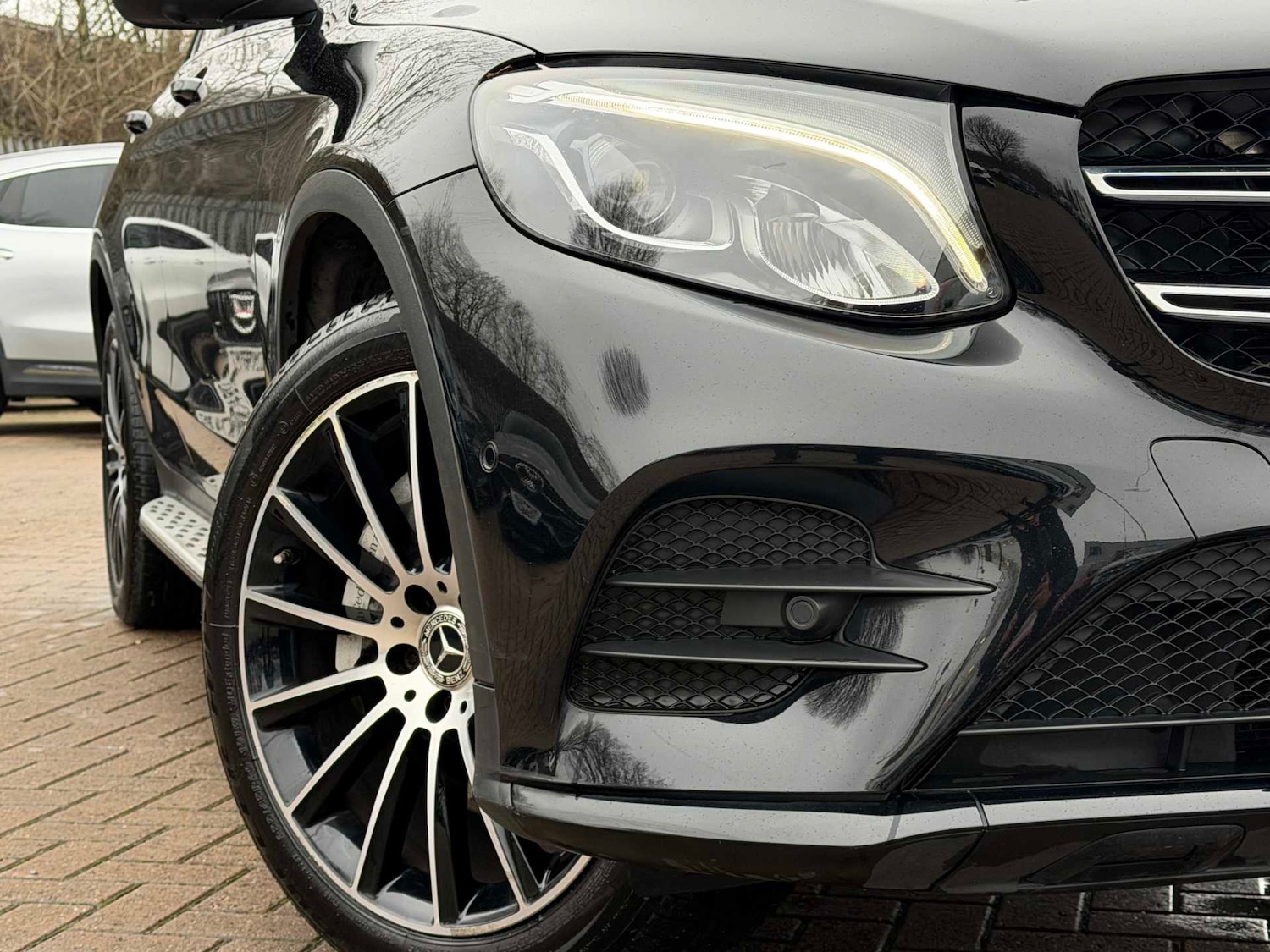 Used Mercedes-Benz GLC 2019 for sale - 77540826: Photo 3