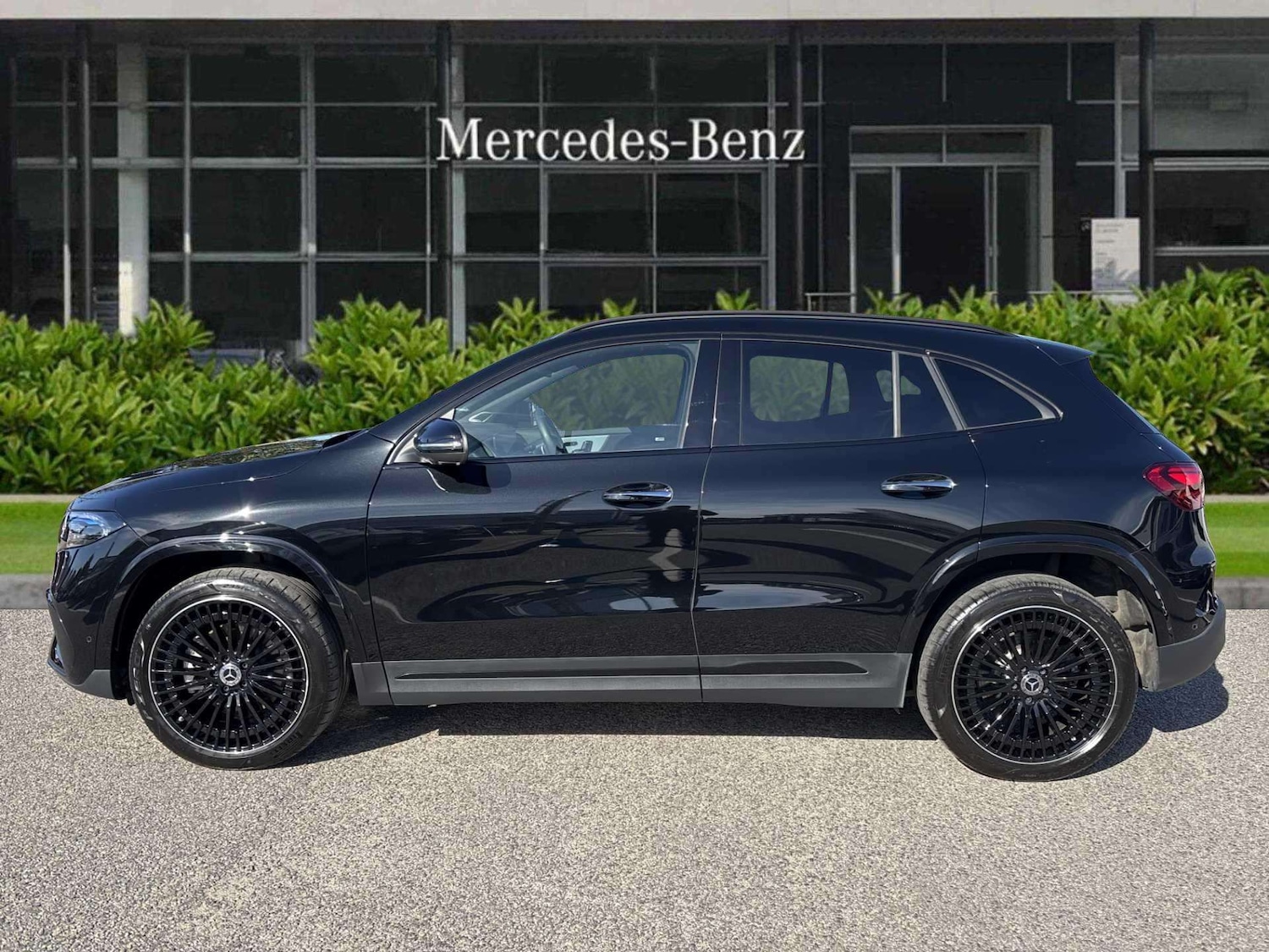 Used Mercedes-Benz EQA 2024 for sale - 76034608: Photo 3