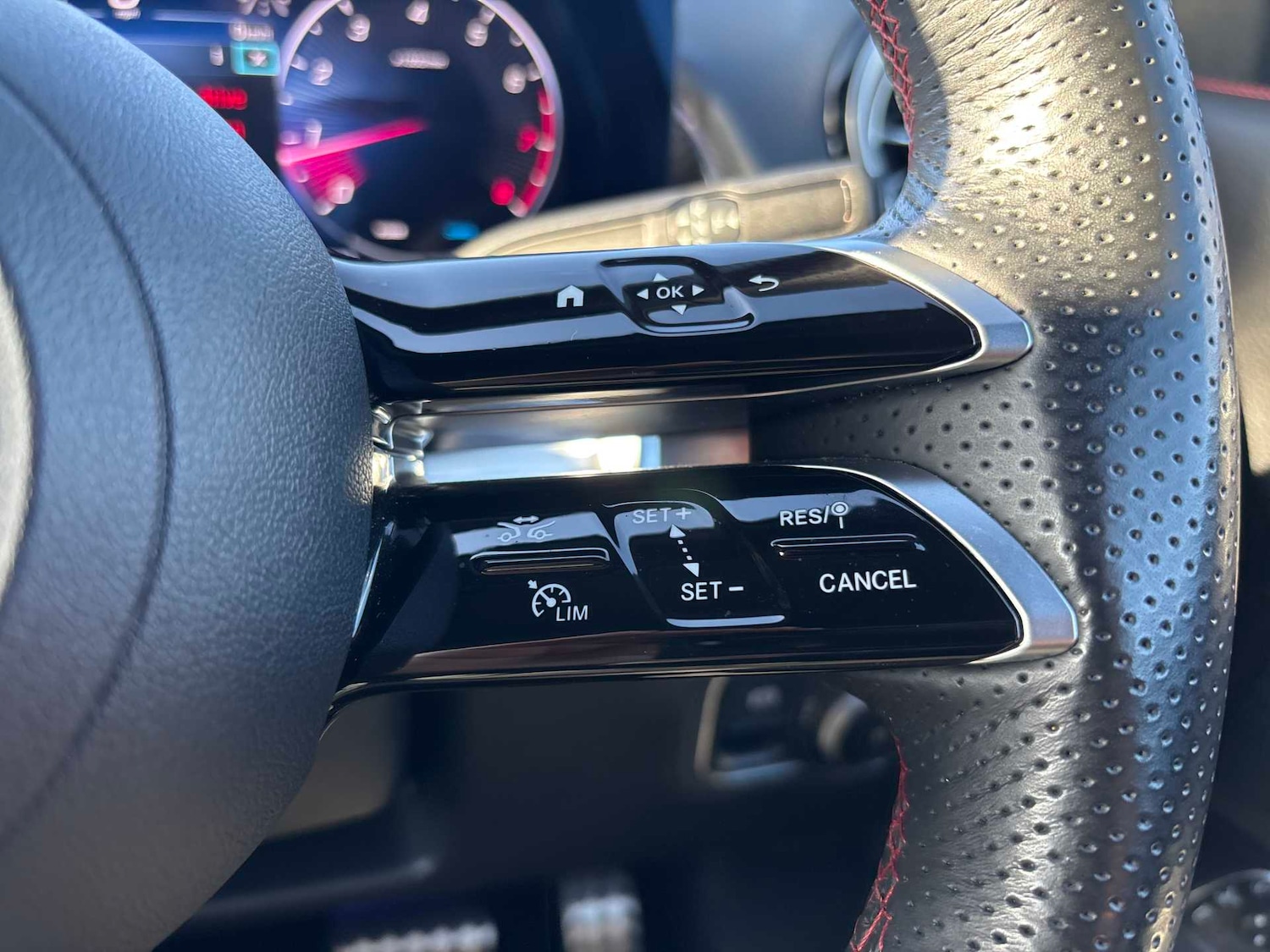 Used Mercedes-Benz GLB 2024 for sale - 76501759: Photo 24