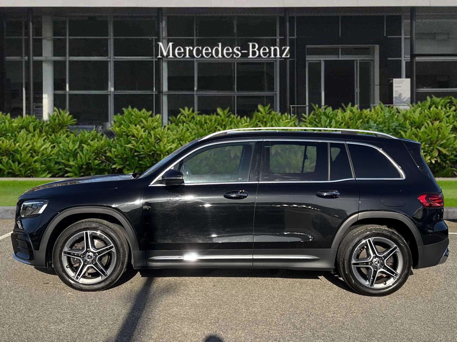 Used Mercedes-Benz GLB 2024 for sale - 76501759: Photo 3