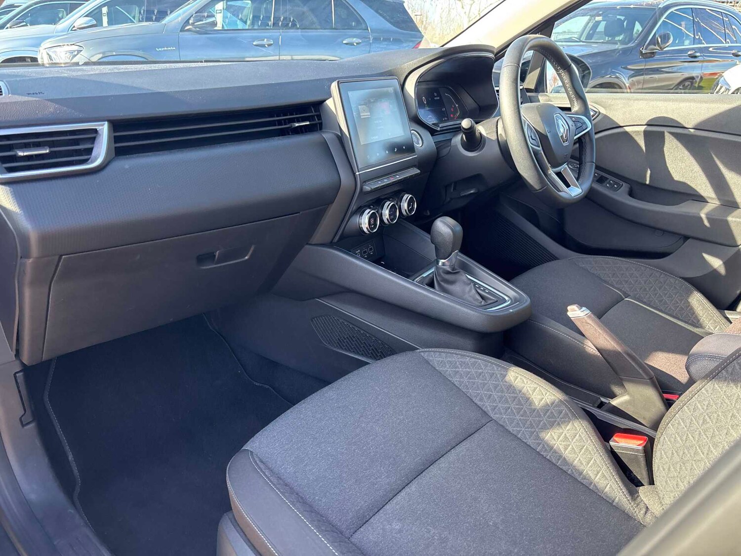 Used Renault Clio 2023 for sale - 77615591: Photo 16