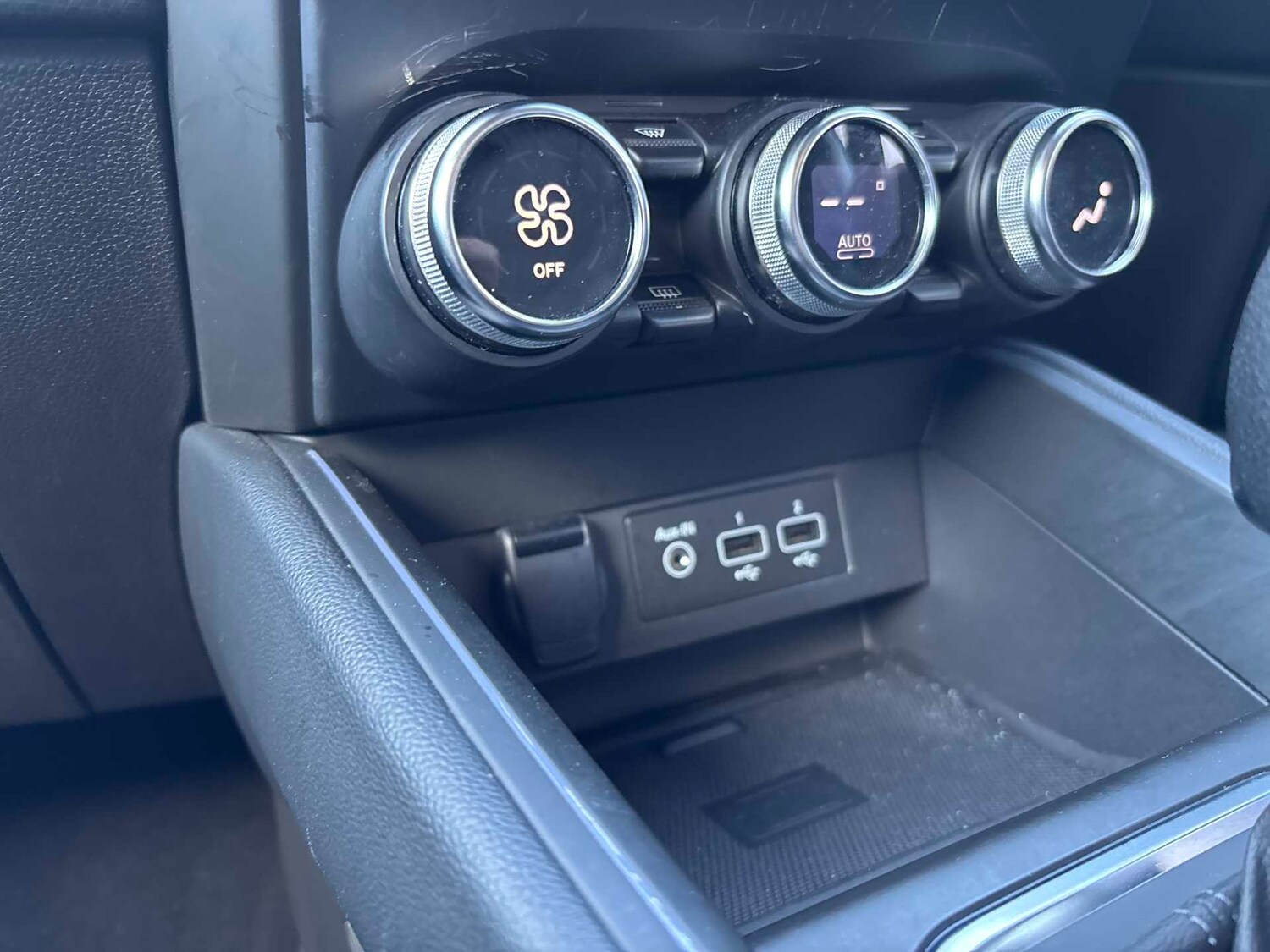 Used Renault Clio 2023 for sale - 77615591: Photo 30