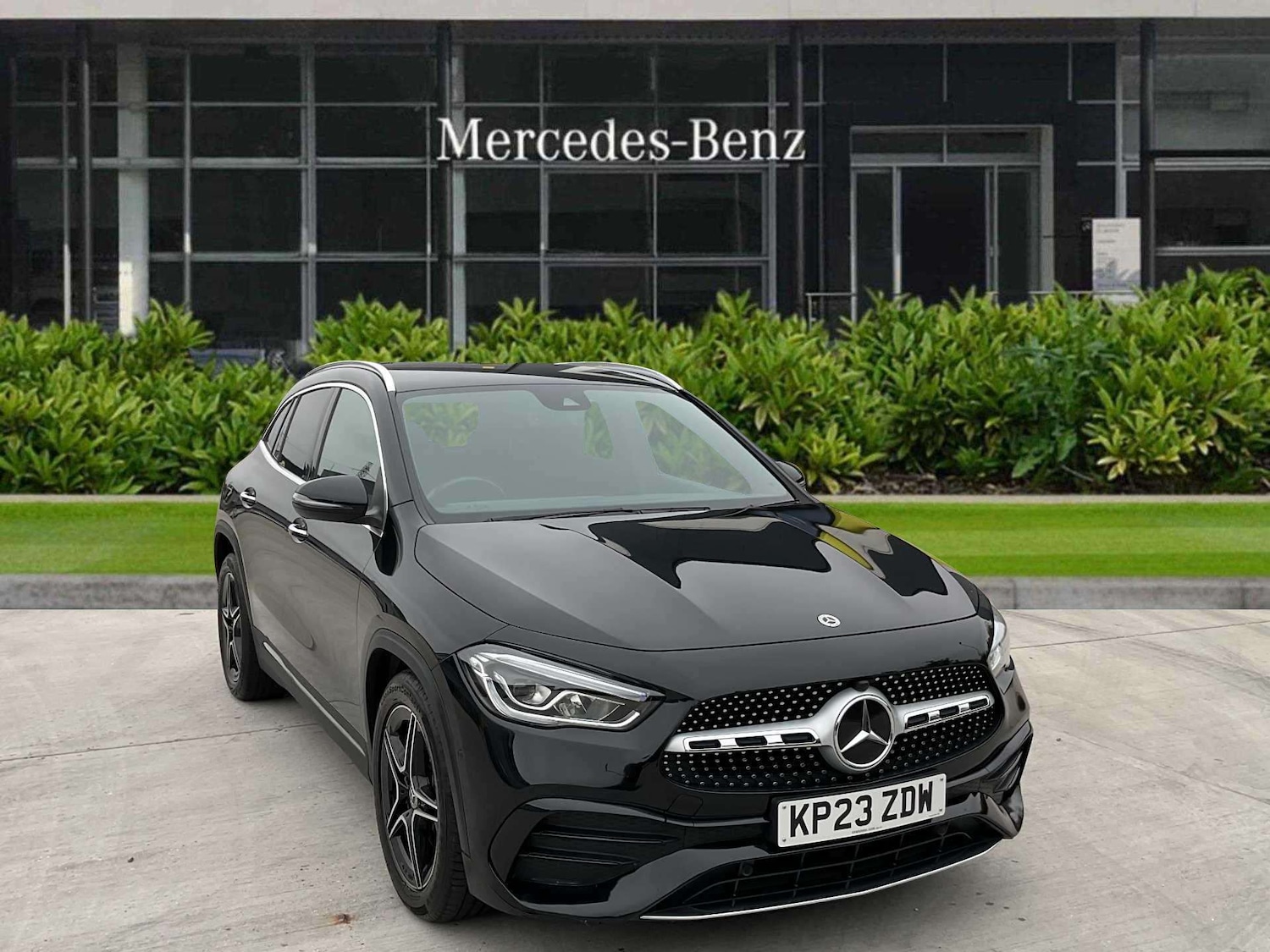 Used Mercedes-Benz GLA 2023 for sale - 76889780: Photo 1