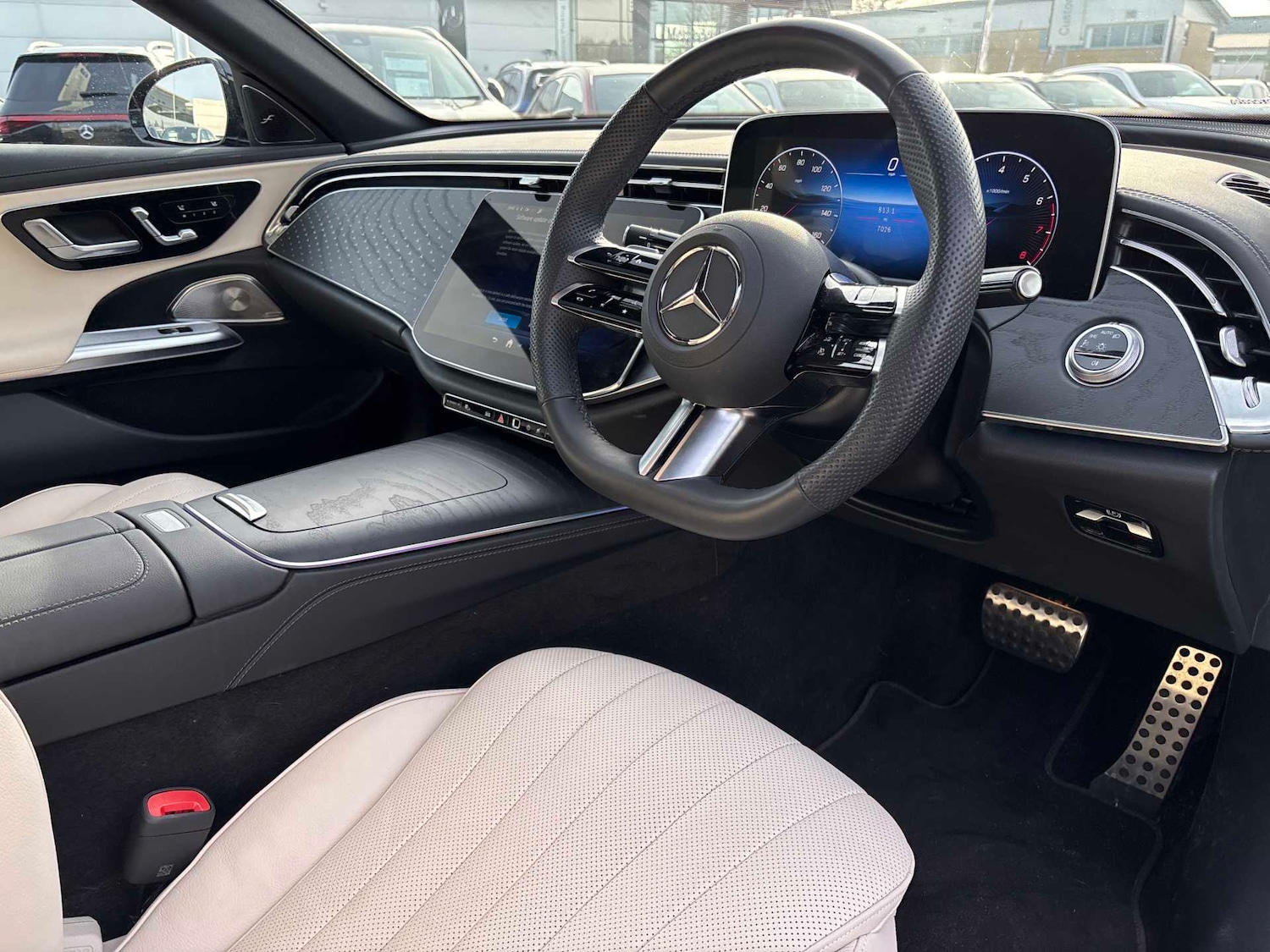 Used Mercedes-Benz E Class 2025 for sale - 77032128: Photo 24