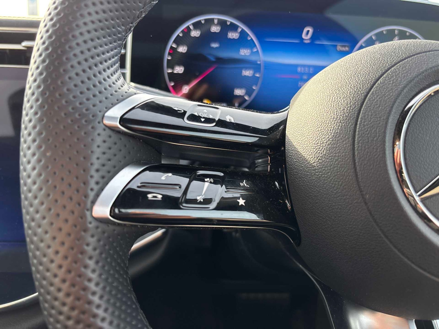 Used Mercedes-Benz E Class 2025 for sale - 77032128: Photo 25