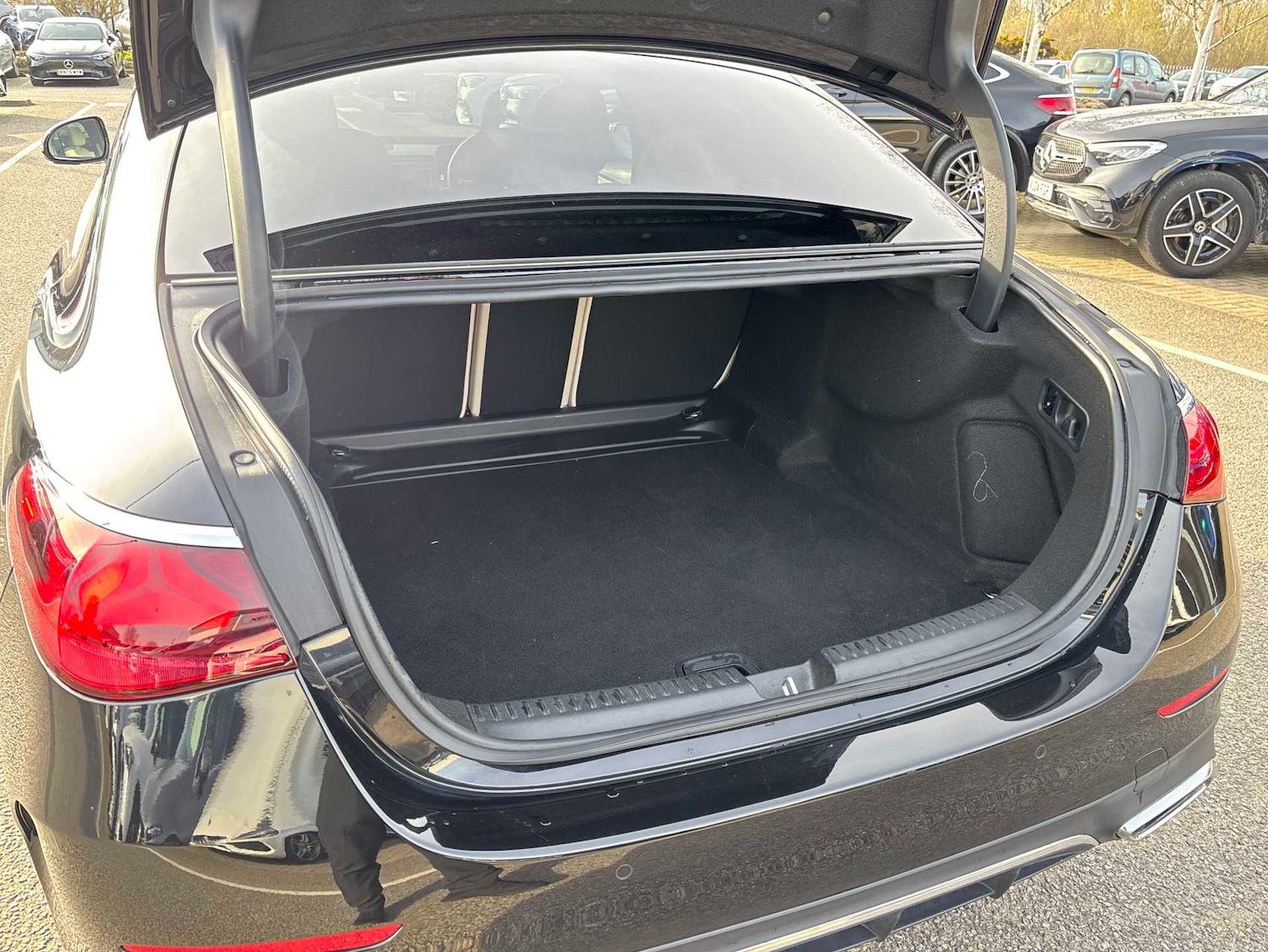 Used Mercedes-Benz E Class 2025 for sale - 77032128: Photo 7