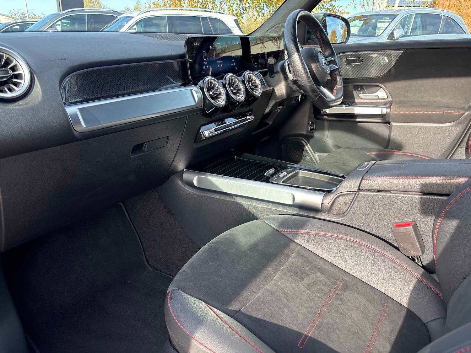 Used Mercedes-Benz GLB 2024 for sale - 76501742: Photo 18