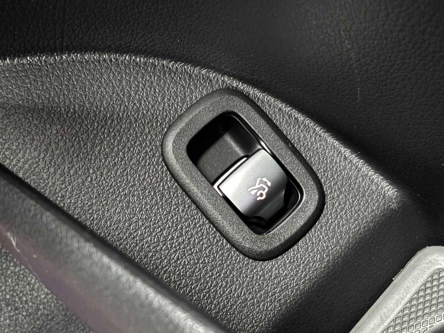 Used Mercedes-Benz GLC 2025 for sale - 77649101: Photo 33