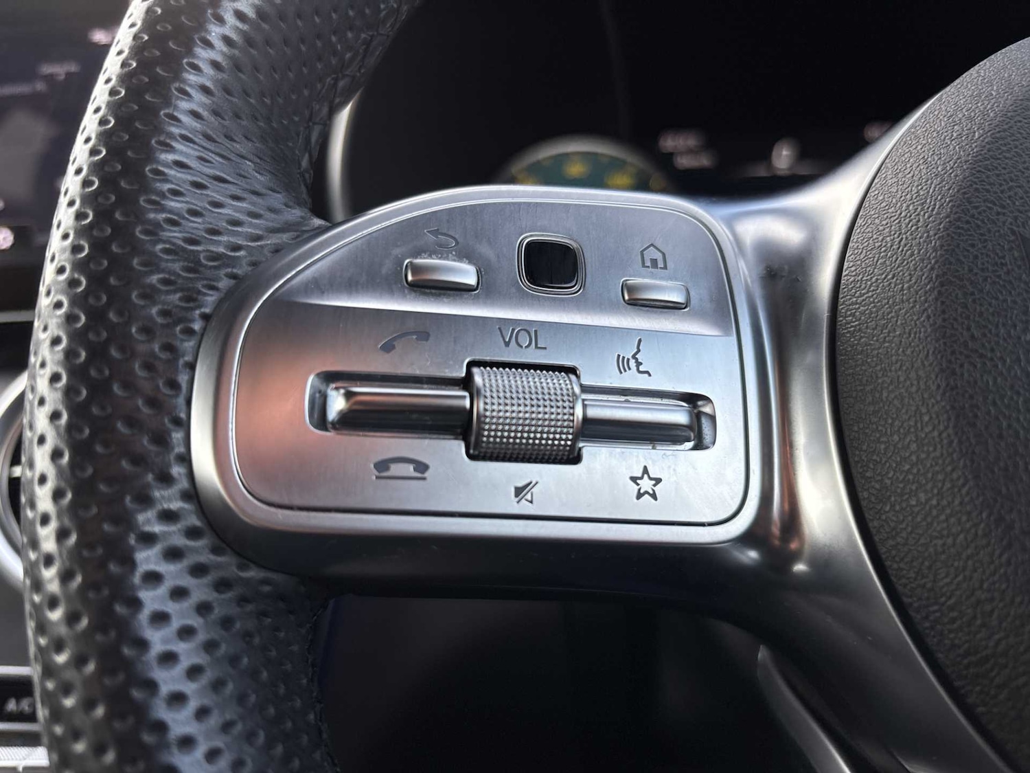 Used Mercedes-Benz GLC 2019 for sale - 76156143: Photo 24