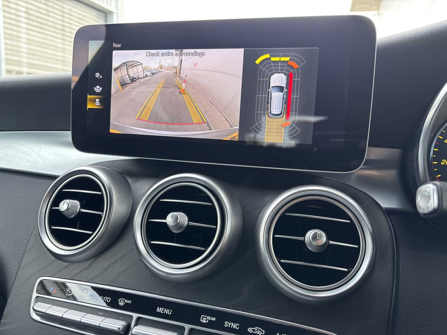 Used Mercedes-Benz GLC 2019 for sale - 76156143: Photo 35