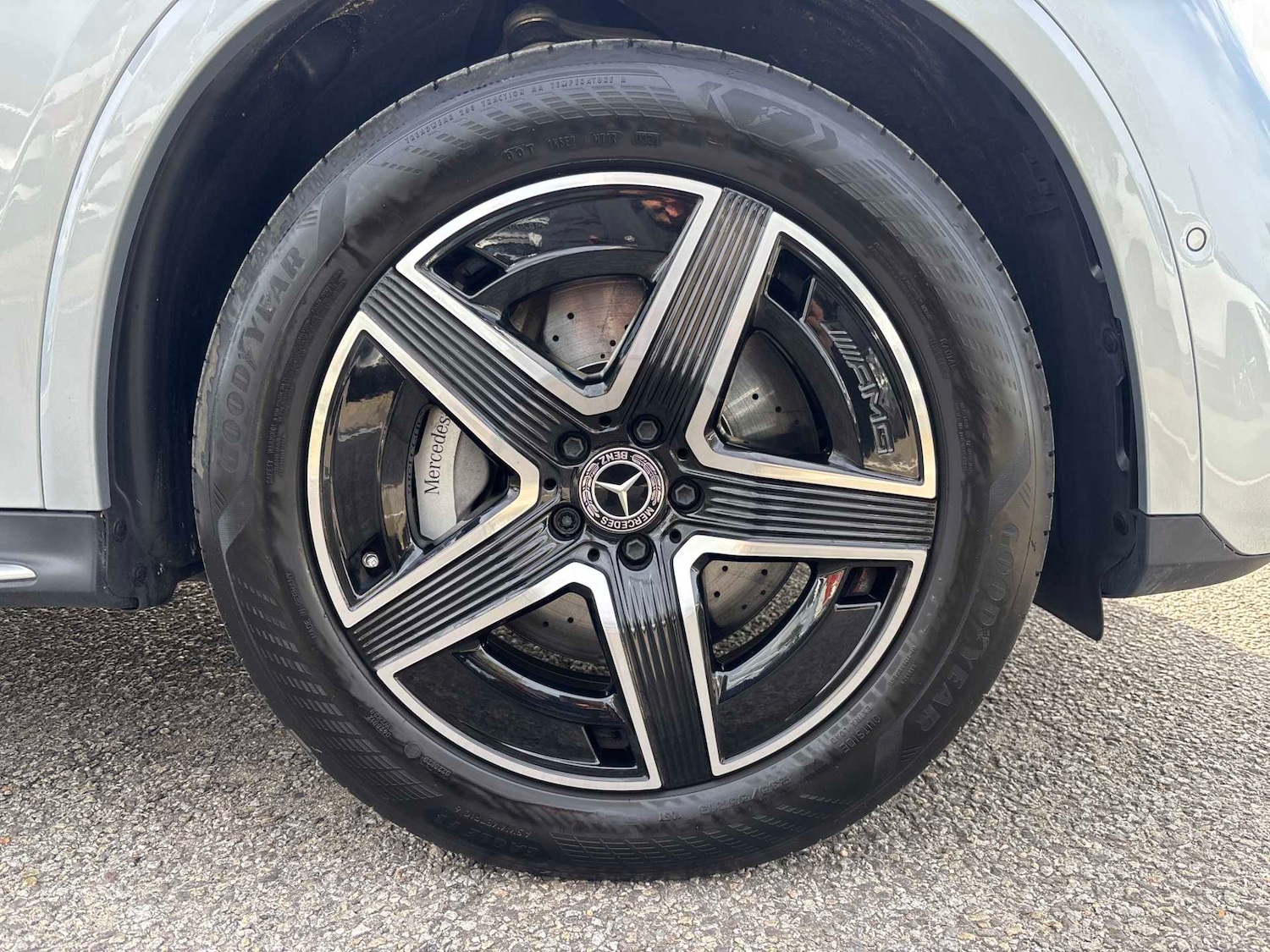 Used Mercedes-Benz GLC 2023 for sale - 76401260: Photo 11