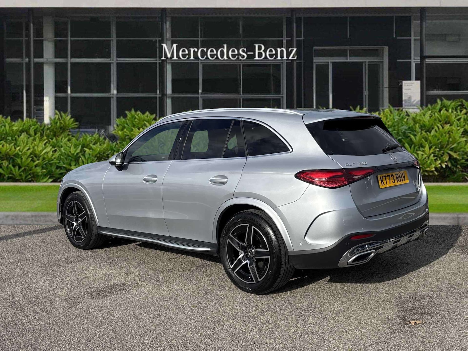 Used Mercedes-Benz GLC 2023 for sale - 76401260: Photo 2
