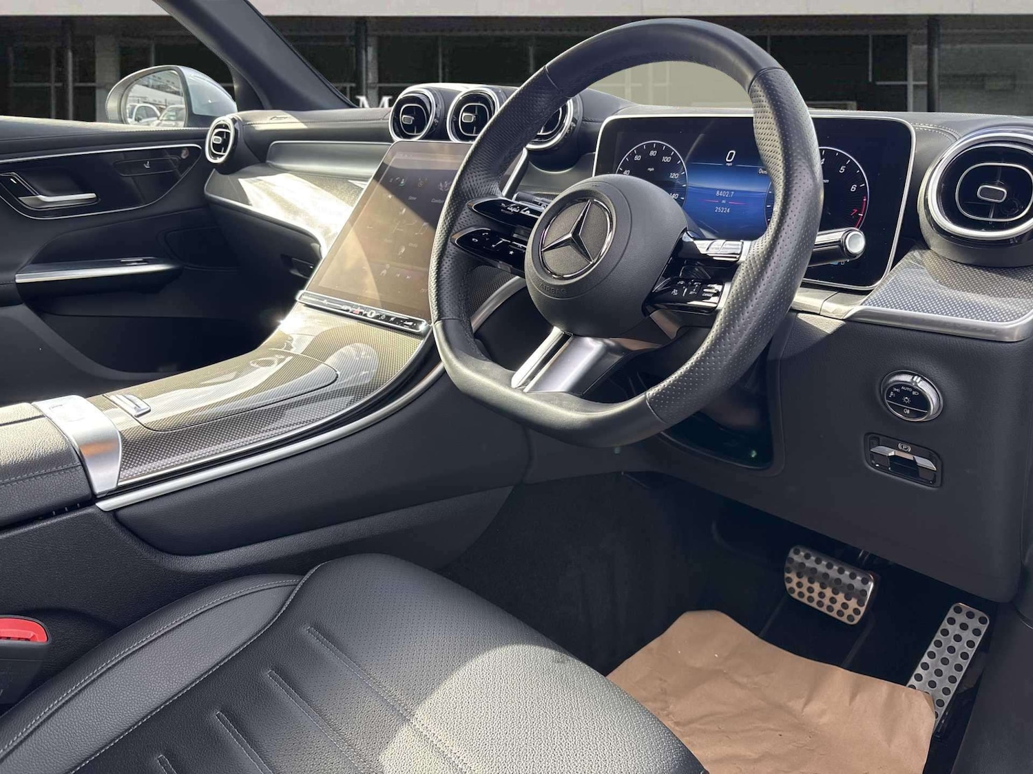 Used Mercedes-Benz GLC 2023 for sale - 76401260: Photo 22