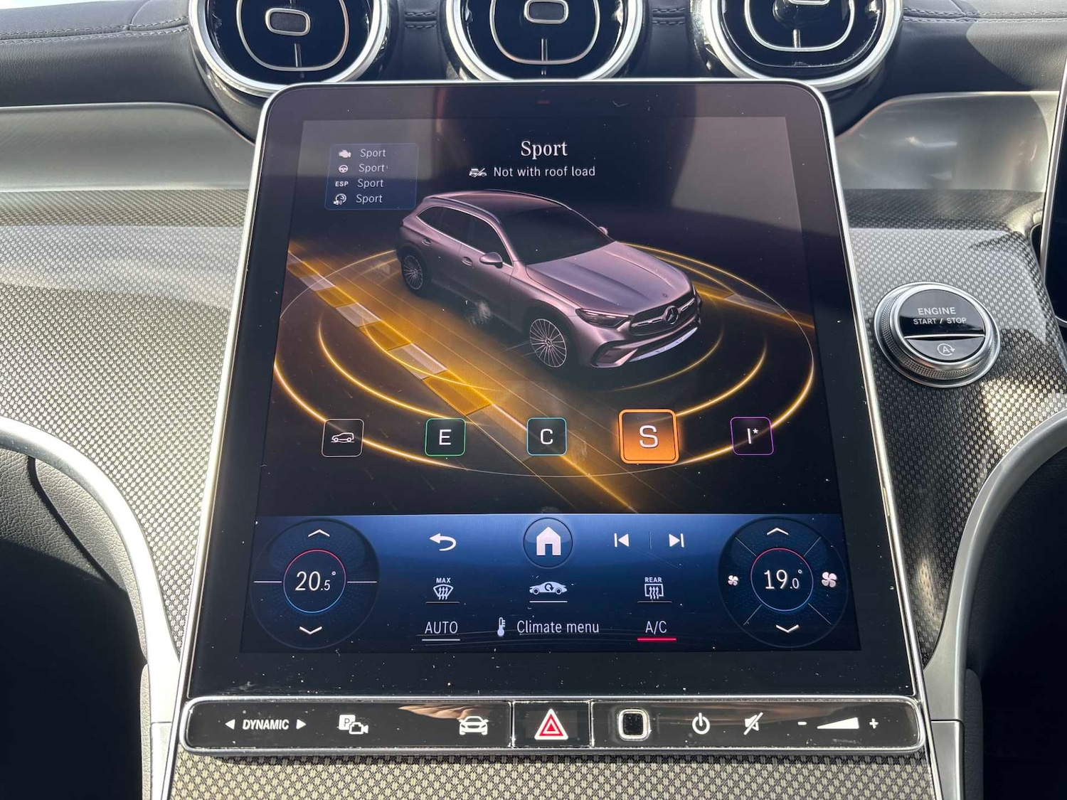 Used Mercedes-Benz GLC 2023 for sale - 76401260: Photo 31