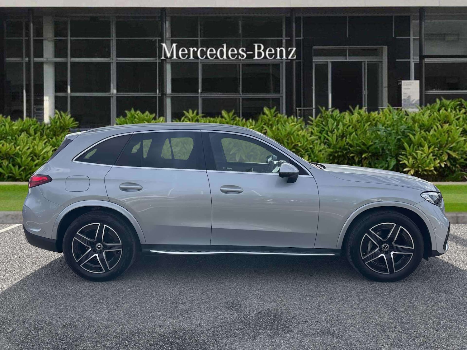 Used Mercedes-Benz GLC 2023 for sale - 76401260: Photo 5
