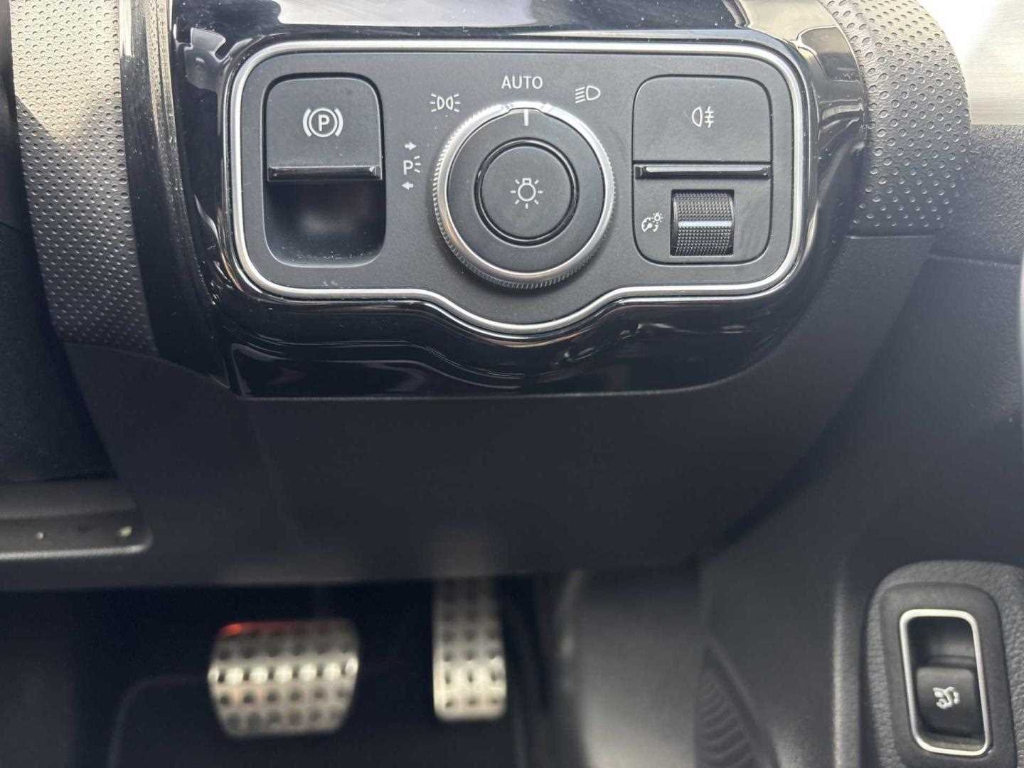 Vehicle 33