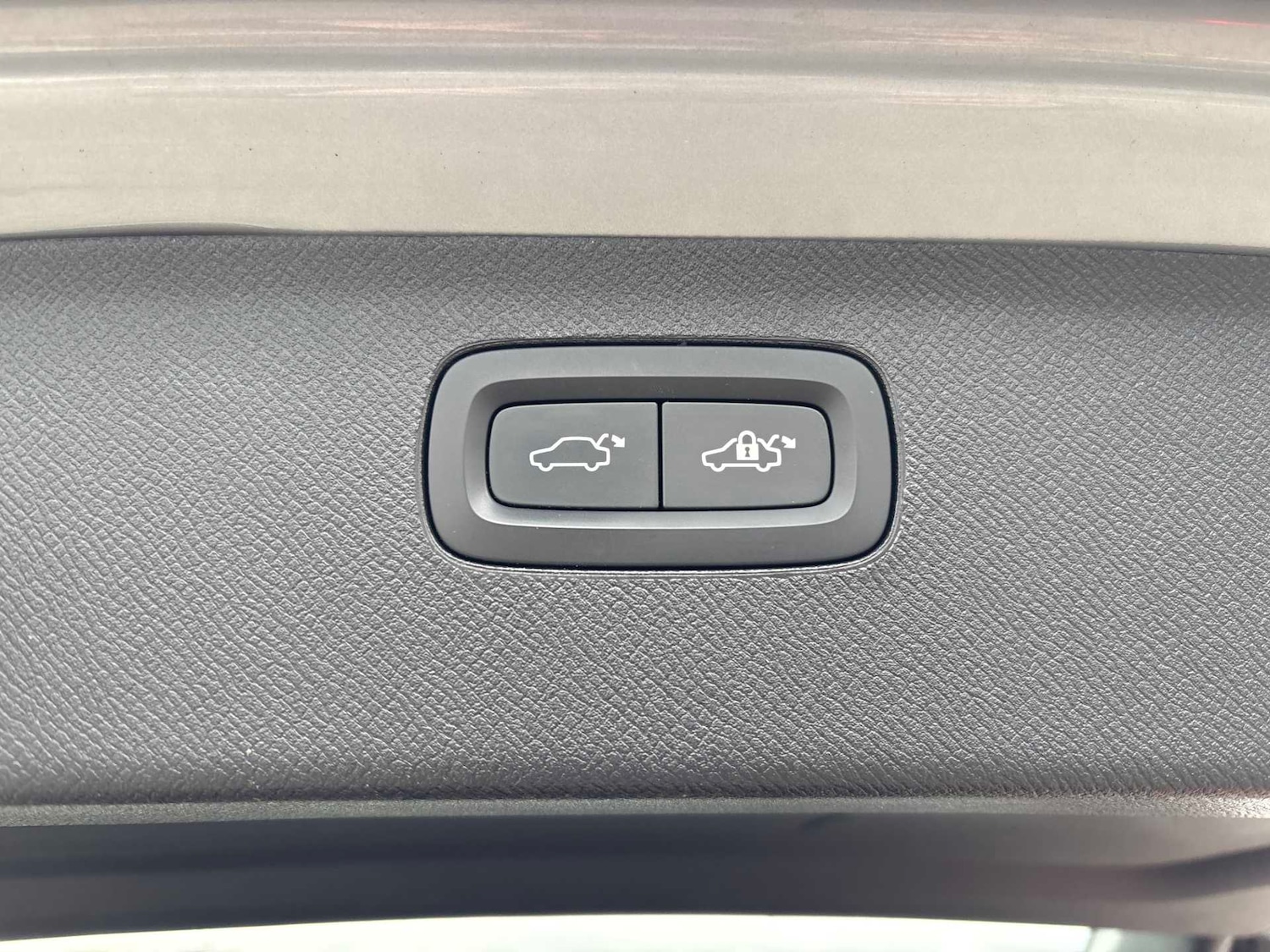 Used Volvo XC90 2023 for sale - 77913581: Photo 8