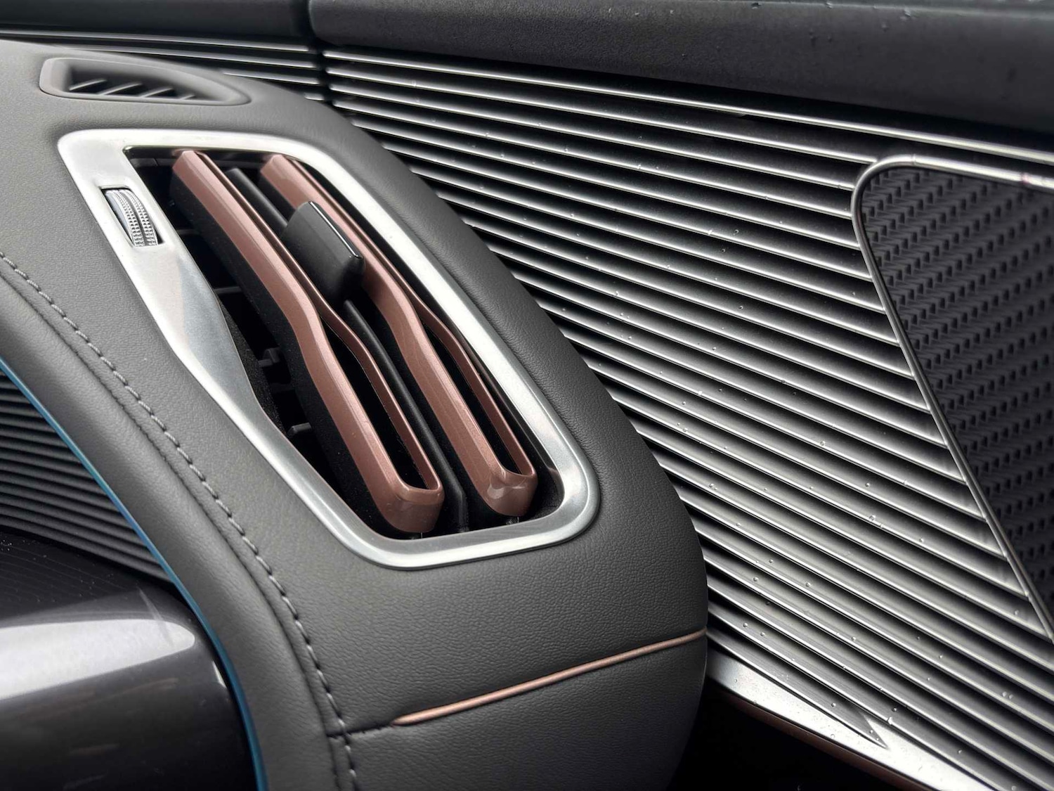 Used Mercedes-Benz EQC 2023 for sale - 77308437: Photo 29