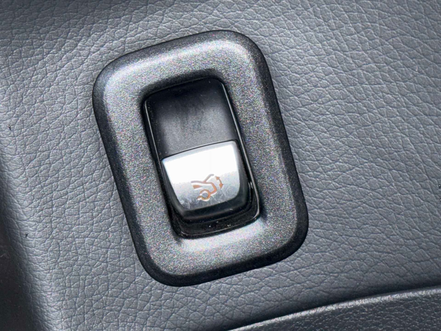 Used Mercedes-Benz EQC 2023 for sale - 77308437: Photo 30