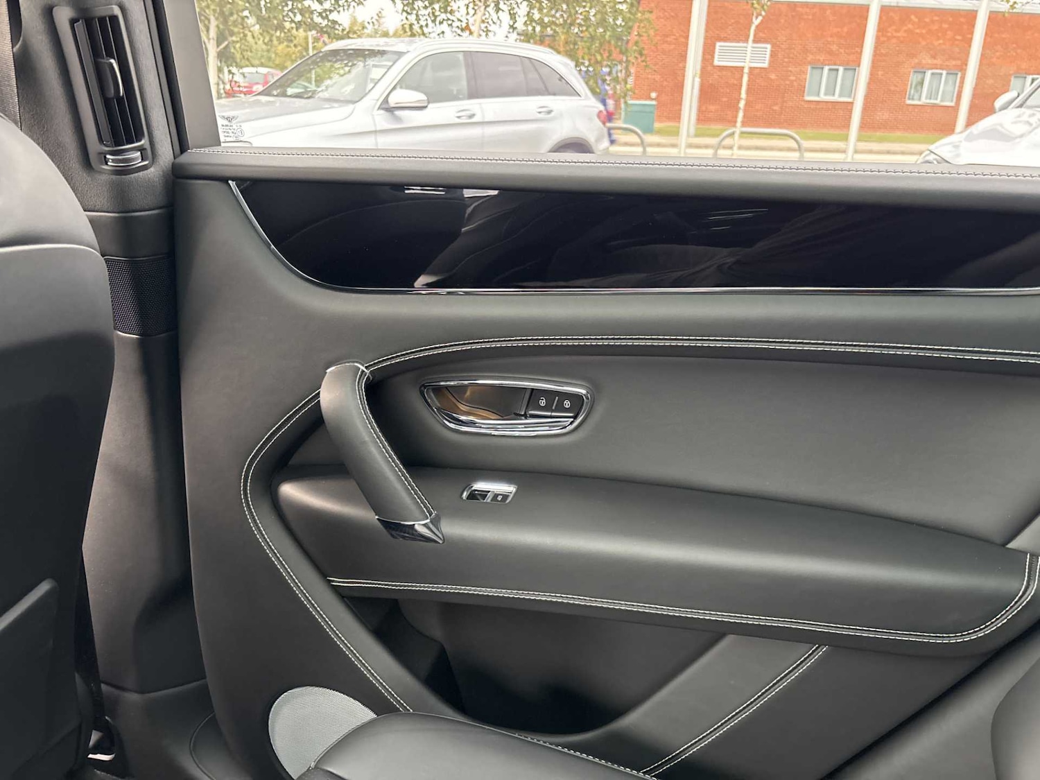 Used Bentley Bentayga 2018 for sale - 76170154: Photo 21