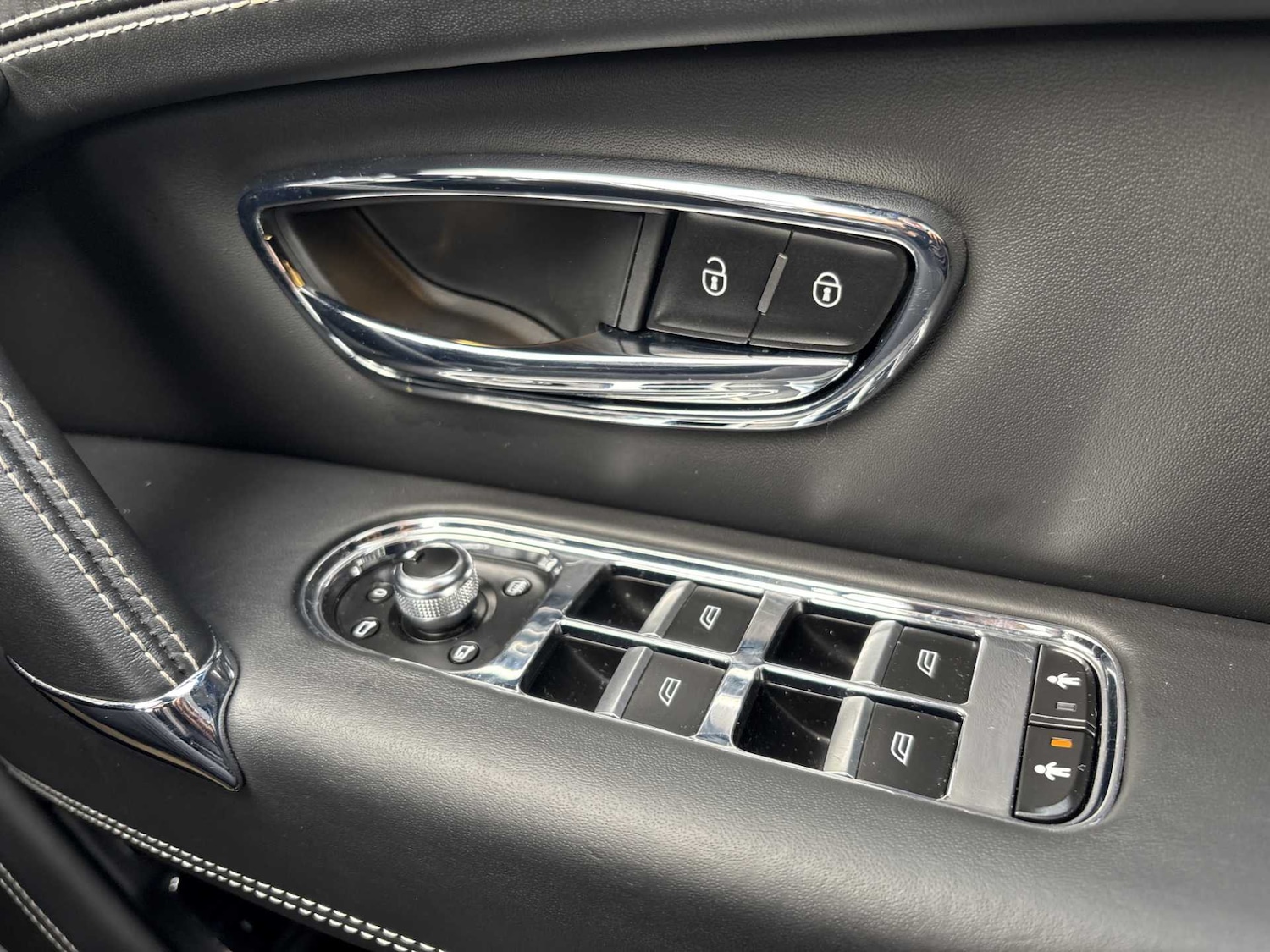 Used Bentley Bentayga 2018 for sale - 76170154: Photo 32
