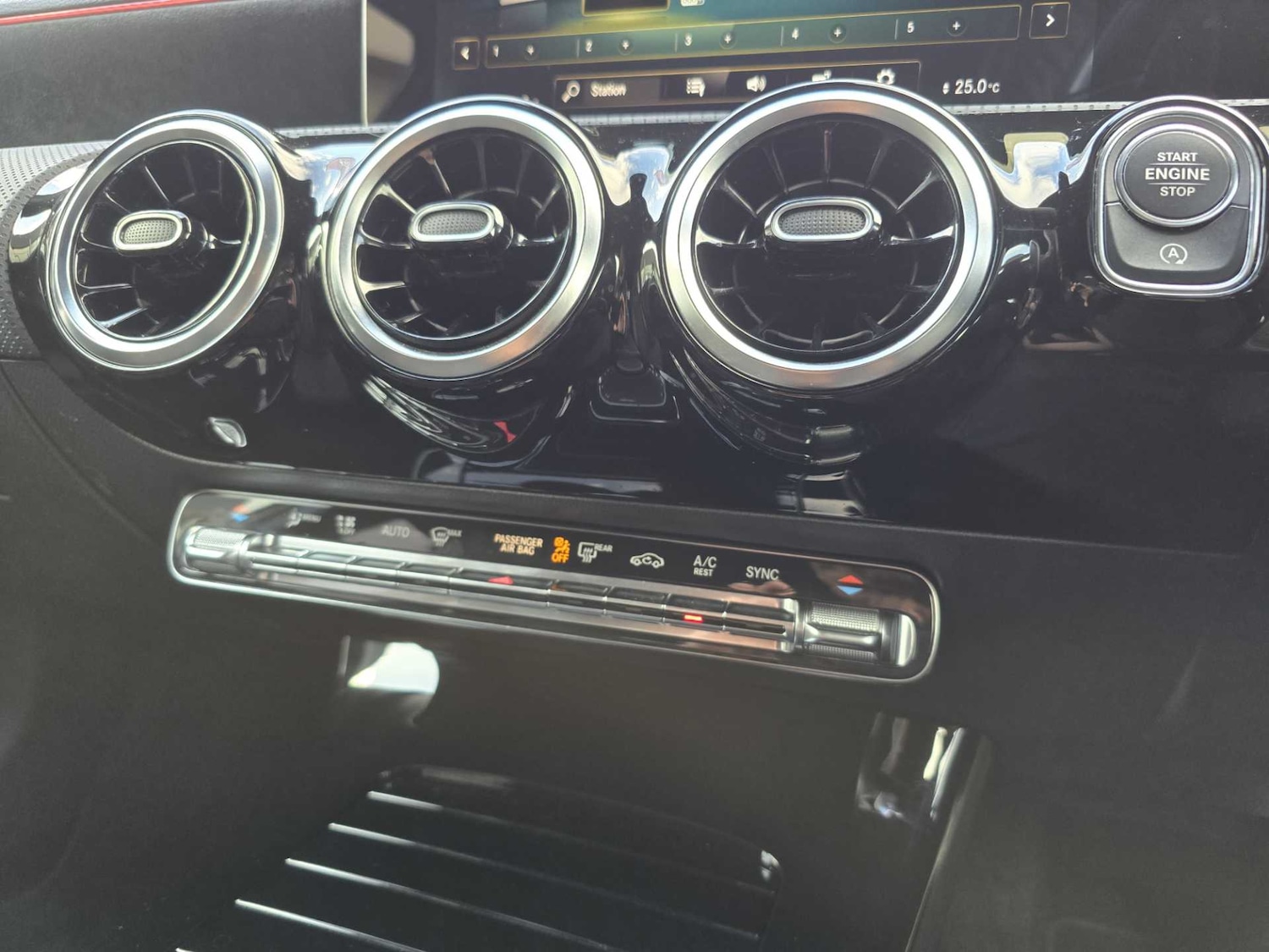 Used Mercedes-Benz A-Class 2020 for sale - 76692109: Photo 32