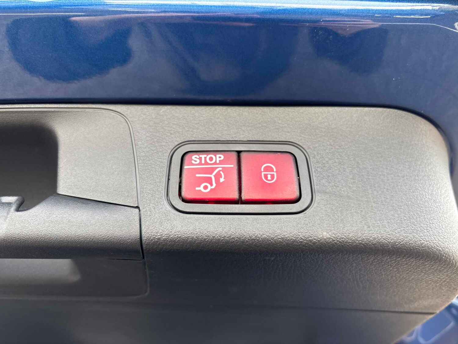 Used Mercedes-Benz EQB 2025 for sale - 77361295: Photo 8