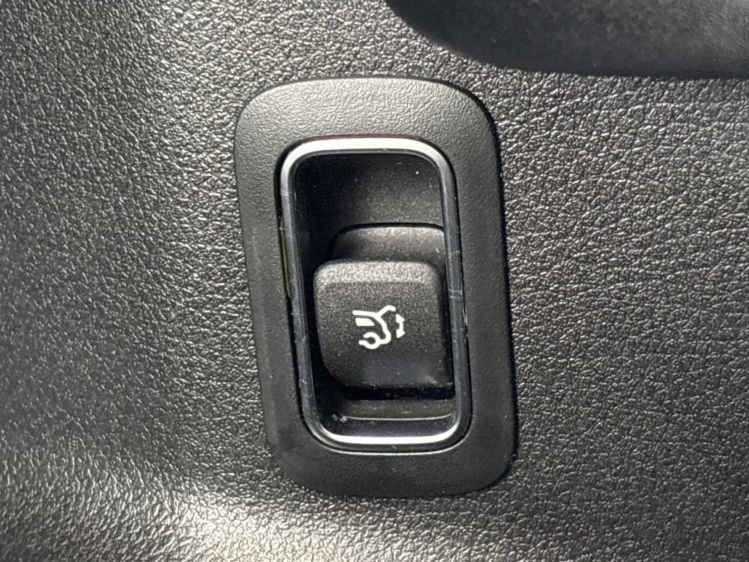 Used Mercedes-Benz GLB 2020 for sale - 75981265: Photo 27