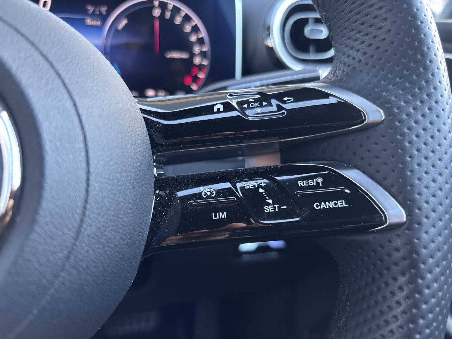 Used Mercedes-Benz GLC 2023 for sale - 75993829: Photo 25