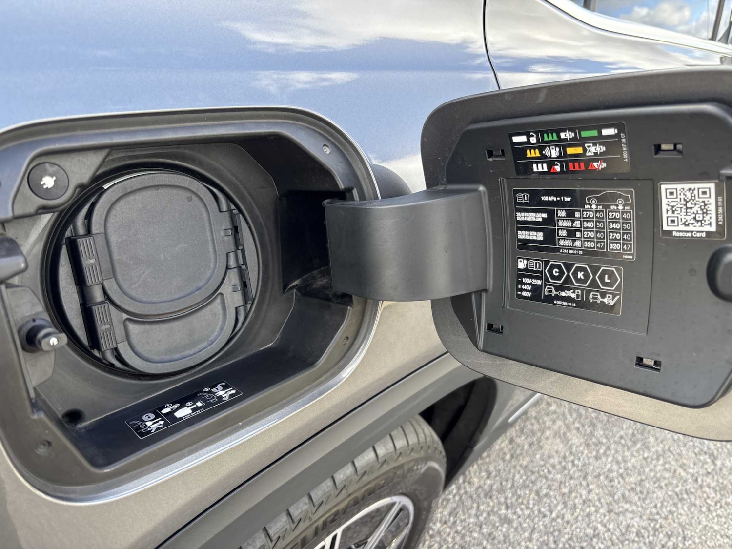 Used Mercedes-Benz EQB 2024 for sale - 76329264: Photo 16