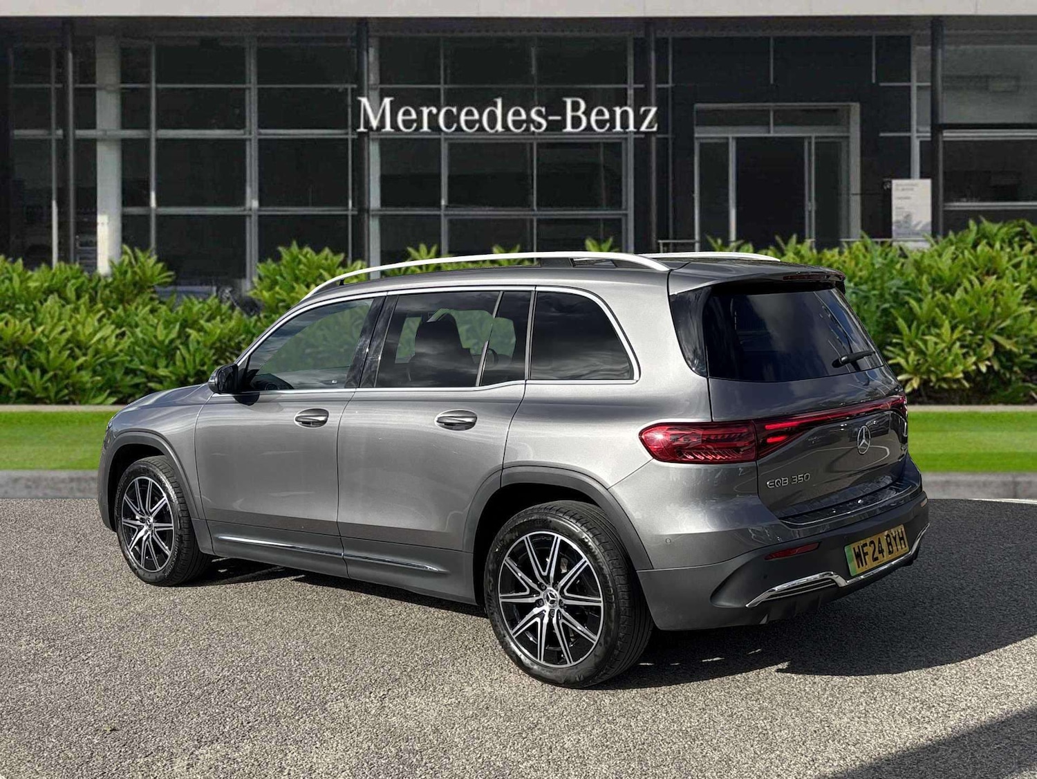 Used Mercedes-Benz EQB 2024 for sale - 76329264: Photo 2
