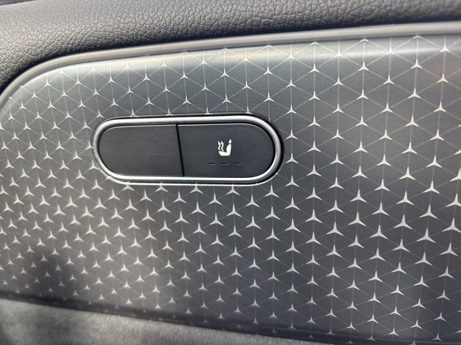 Used Mercedes-Benz EQB 2024 for sale - 76329264: Photo 30