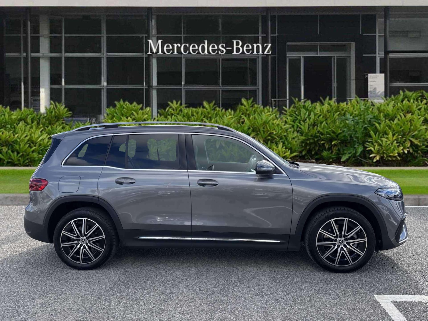 Used Mercedes-Benz EQB 2024 for sale - 76329264: Photo 5