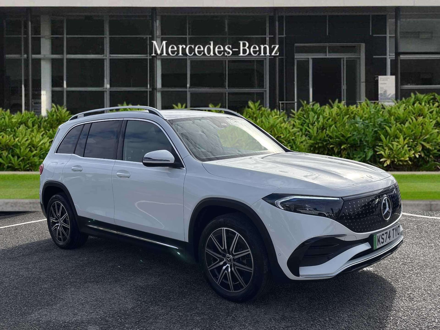 Used Mercedes-Benz EQB 2024 for sale - 76329314: Photo 1