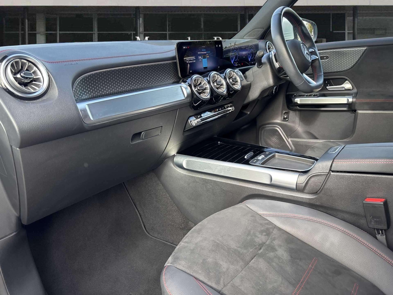 Used Mercedes-Benz EQB 2024 for sale - 76329314: Photo 17