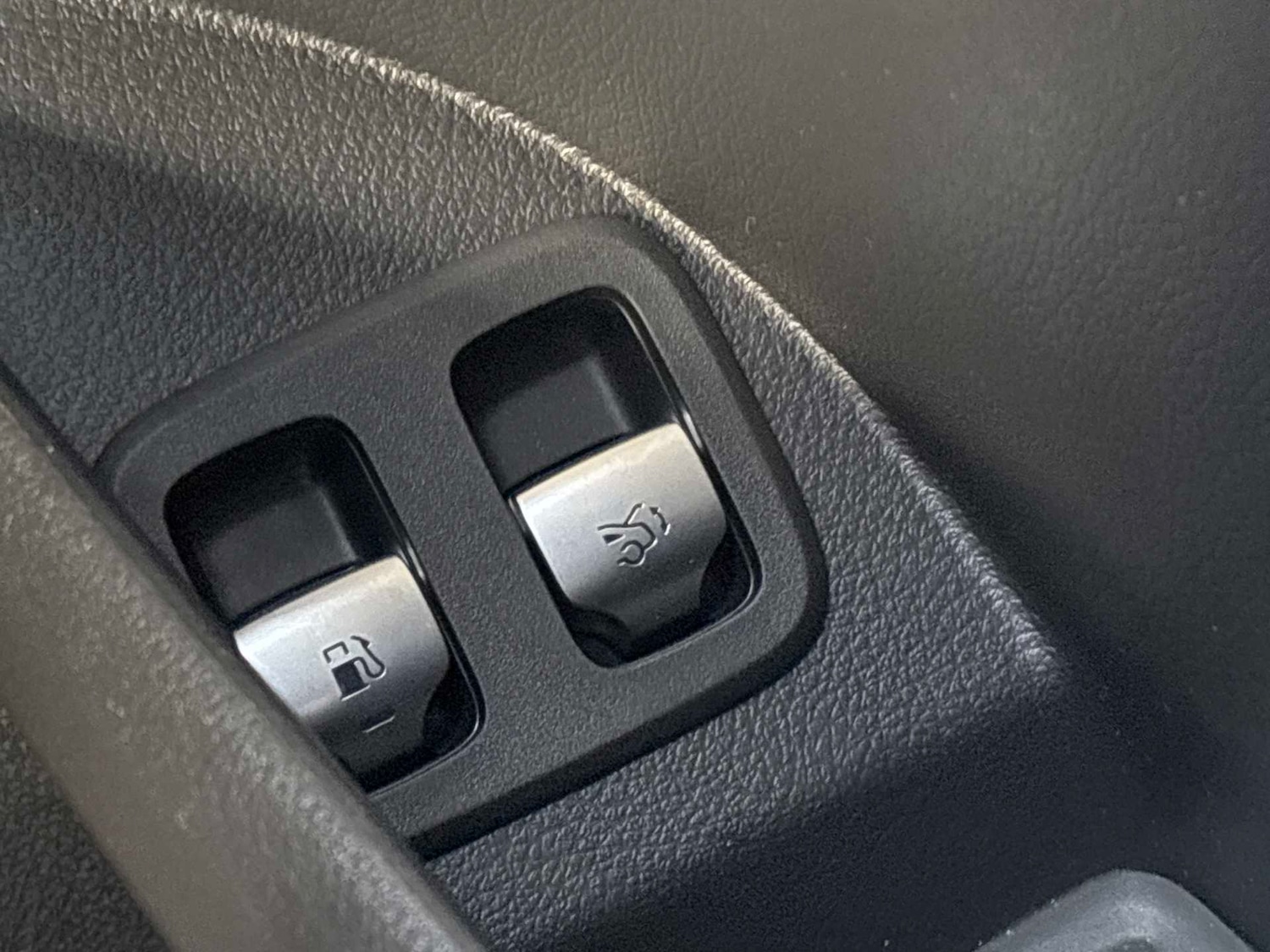 Used Mercedes-Benz GLC 2025 for sale - 77772156: Photo 32