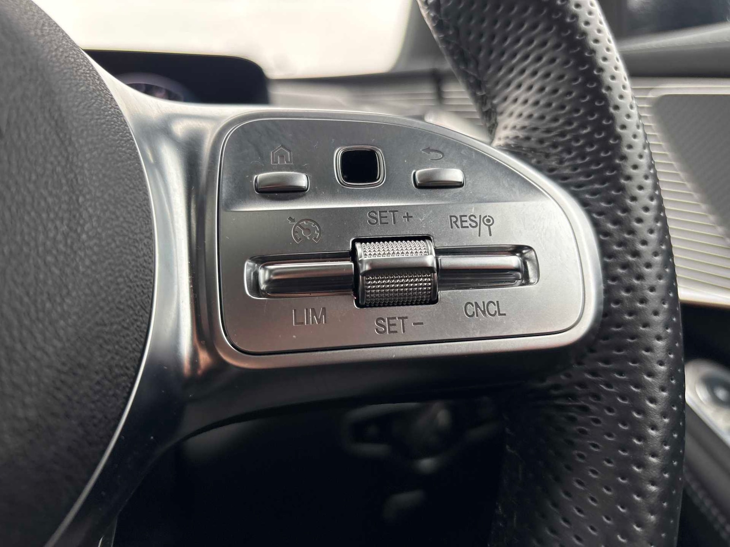 Used Mercedes-Benz EQC 2022 for sale - 78173940: Photo 26