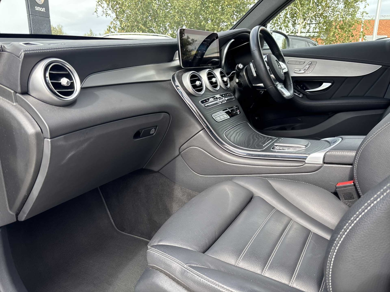 Used Mercedes-Benz GLC 2022 for sale - 76523972: Photo 16