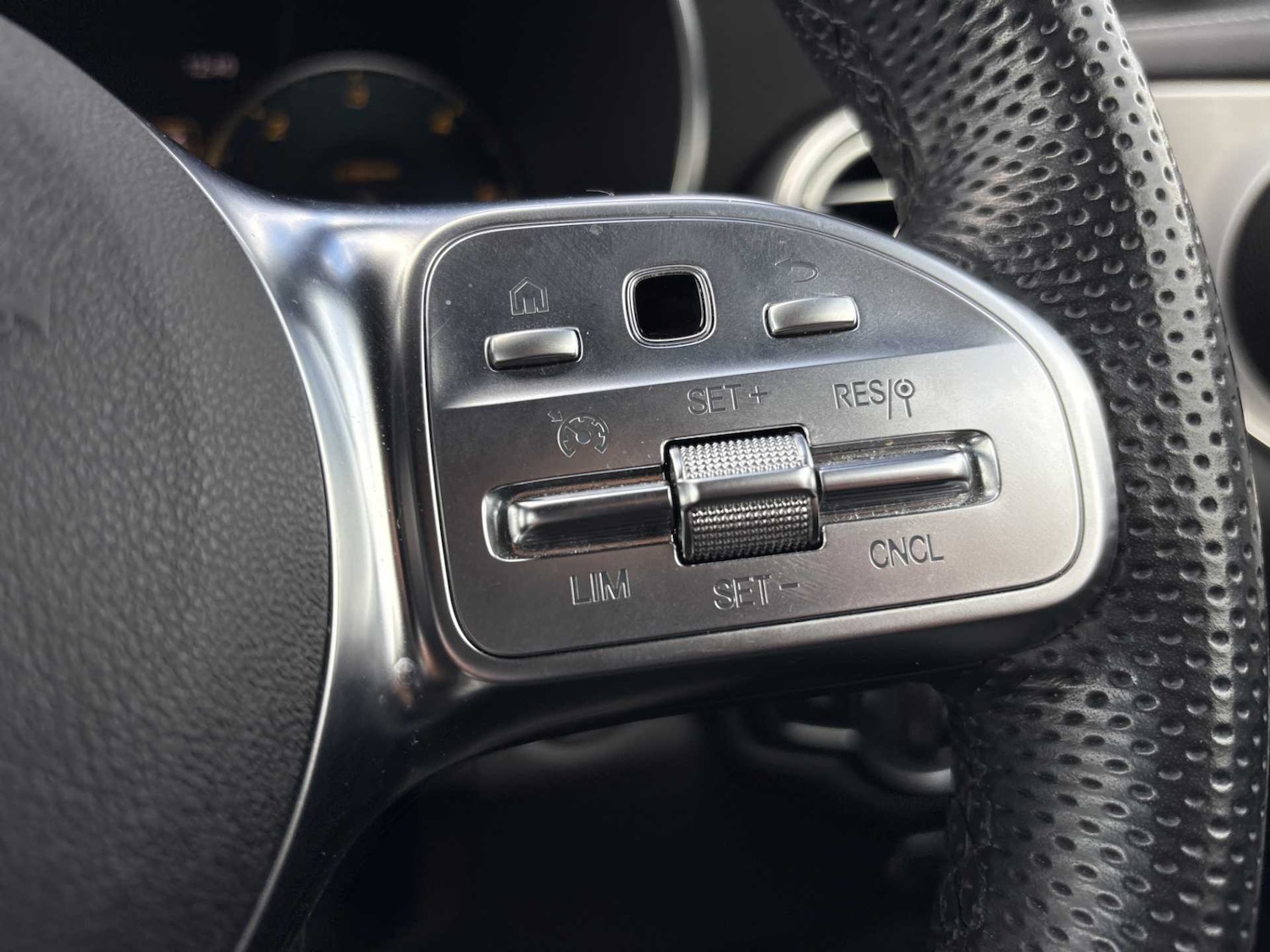 Used Mercedes-Benz GLC 2022 for sale - 76523972: Photo 24