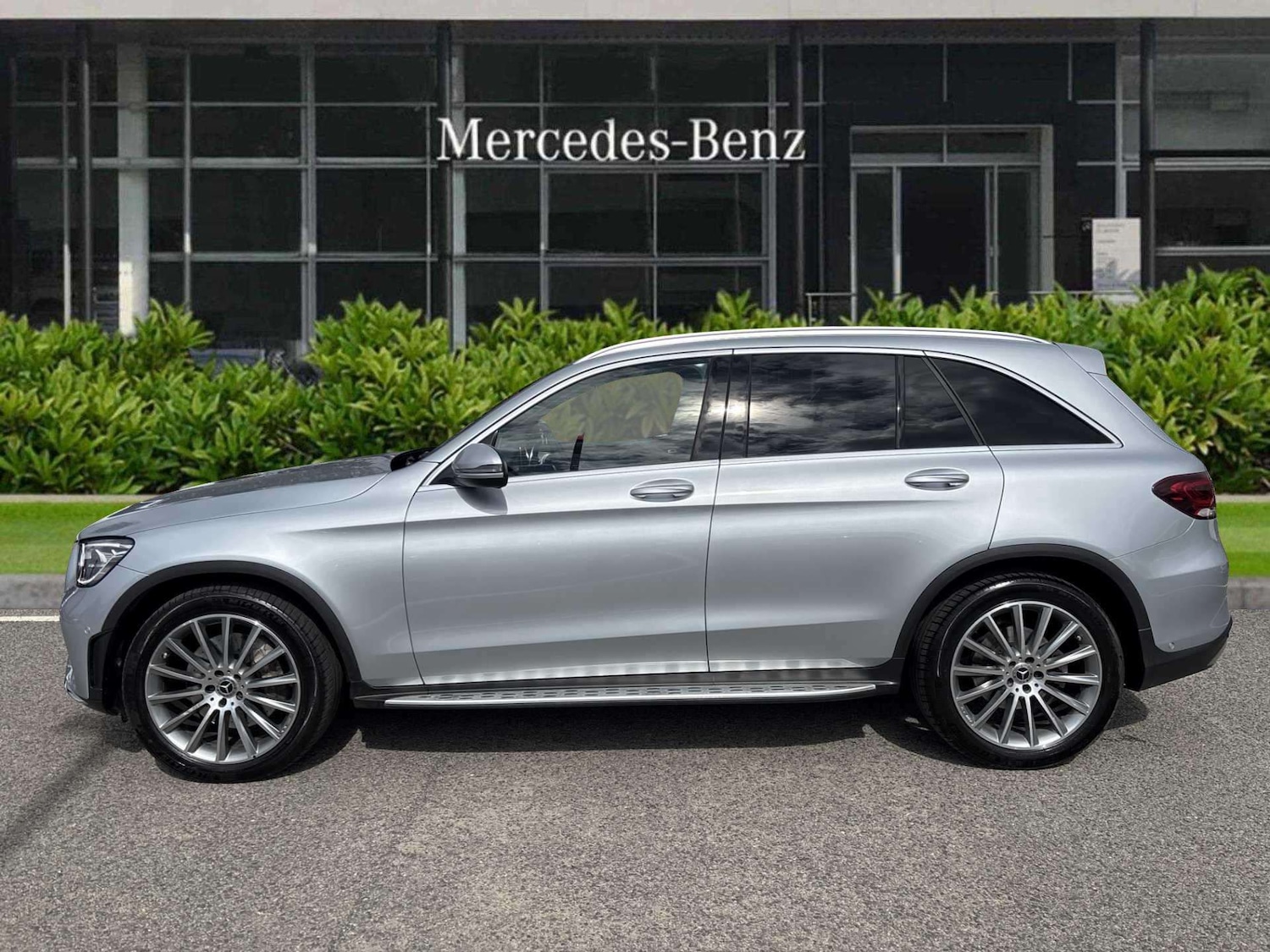 Used Mercedes-Benz GLC 2022 for sale - 76523972: Photo 3